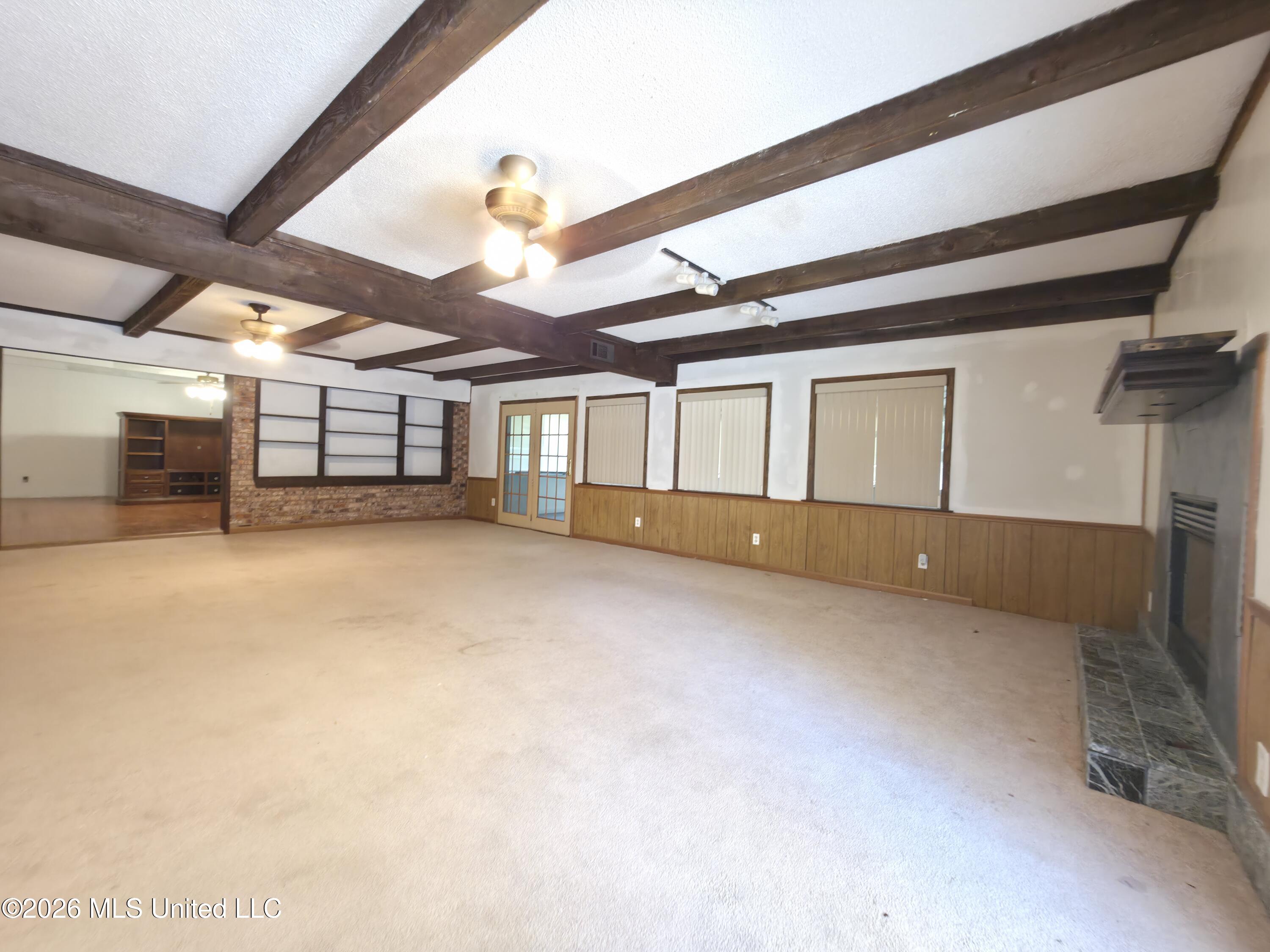1800 Pat Drive Property Photo 7