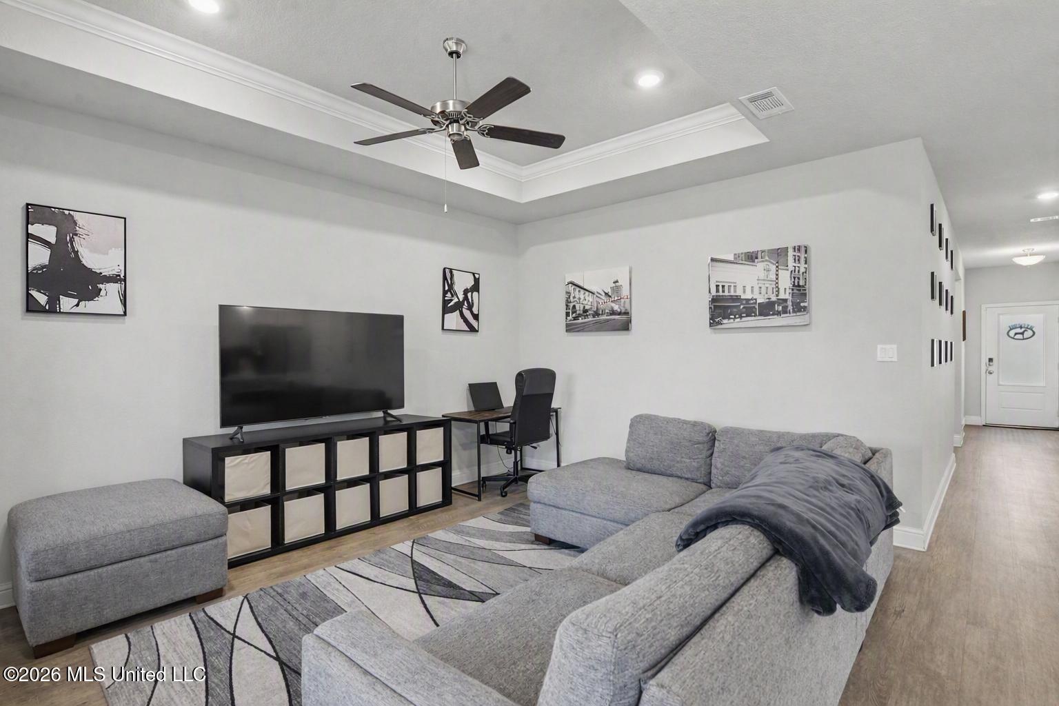 7360 Shearwater Way Property Photo 4