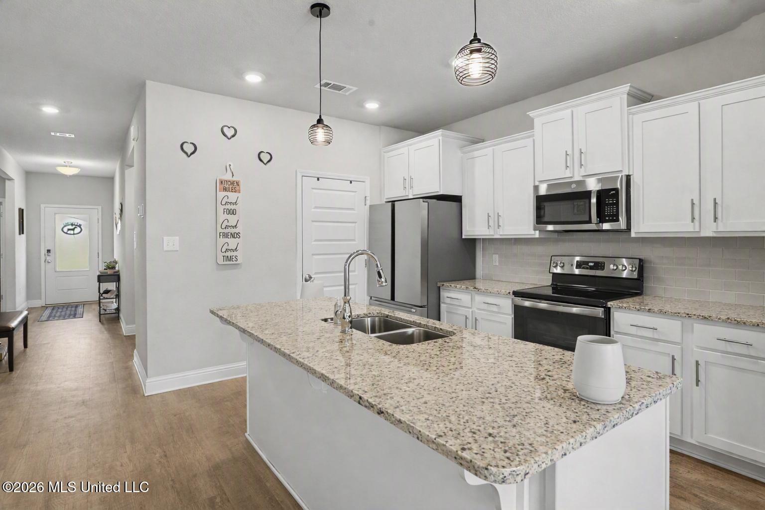 7360 Shearwater Way Property Photo 6