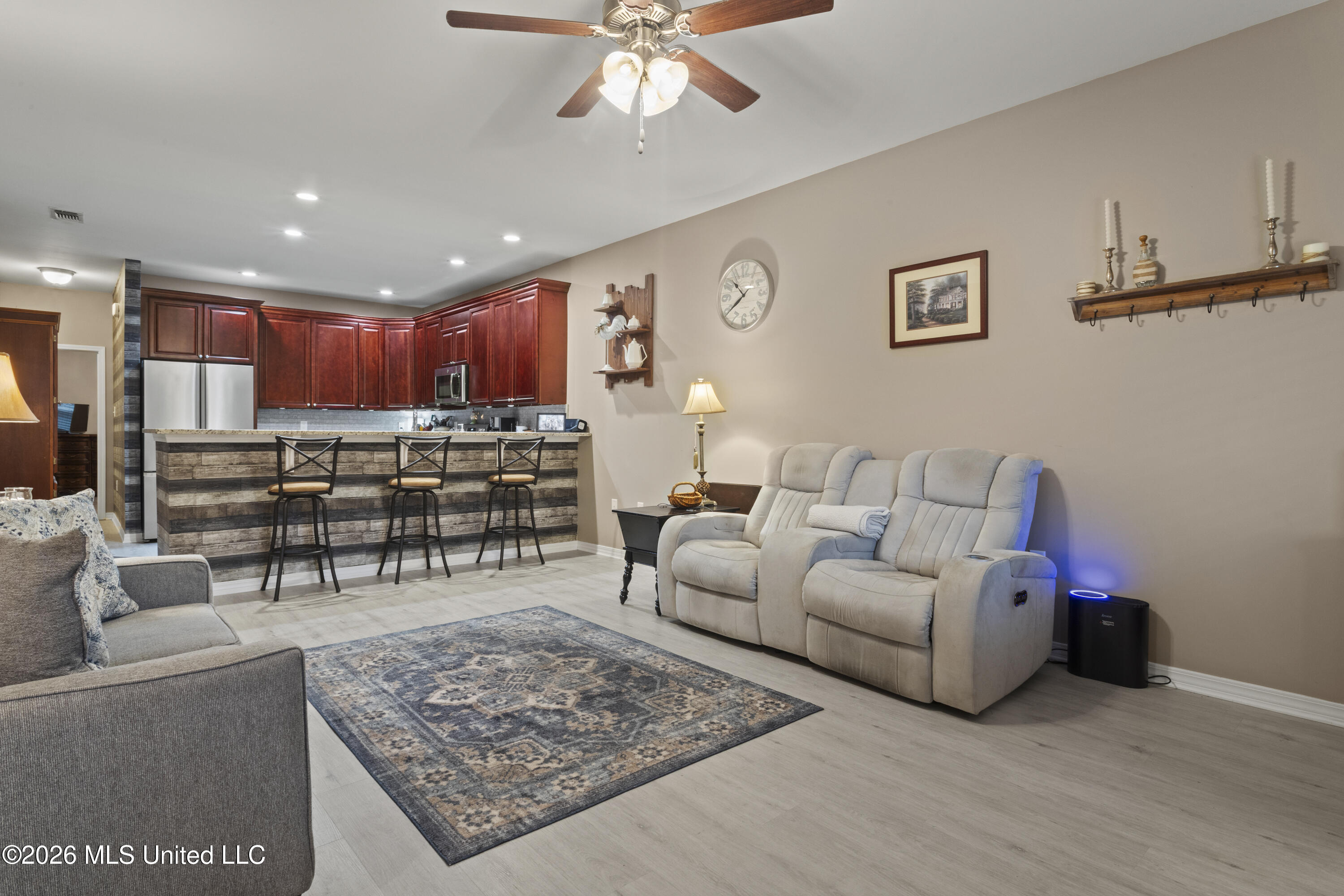 13052 Tracewood Drive Property Photo 8