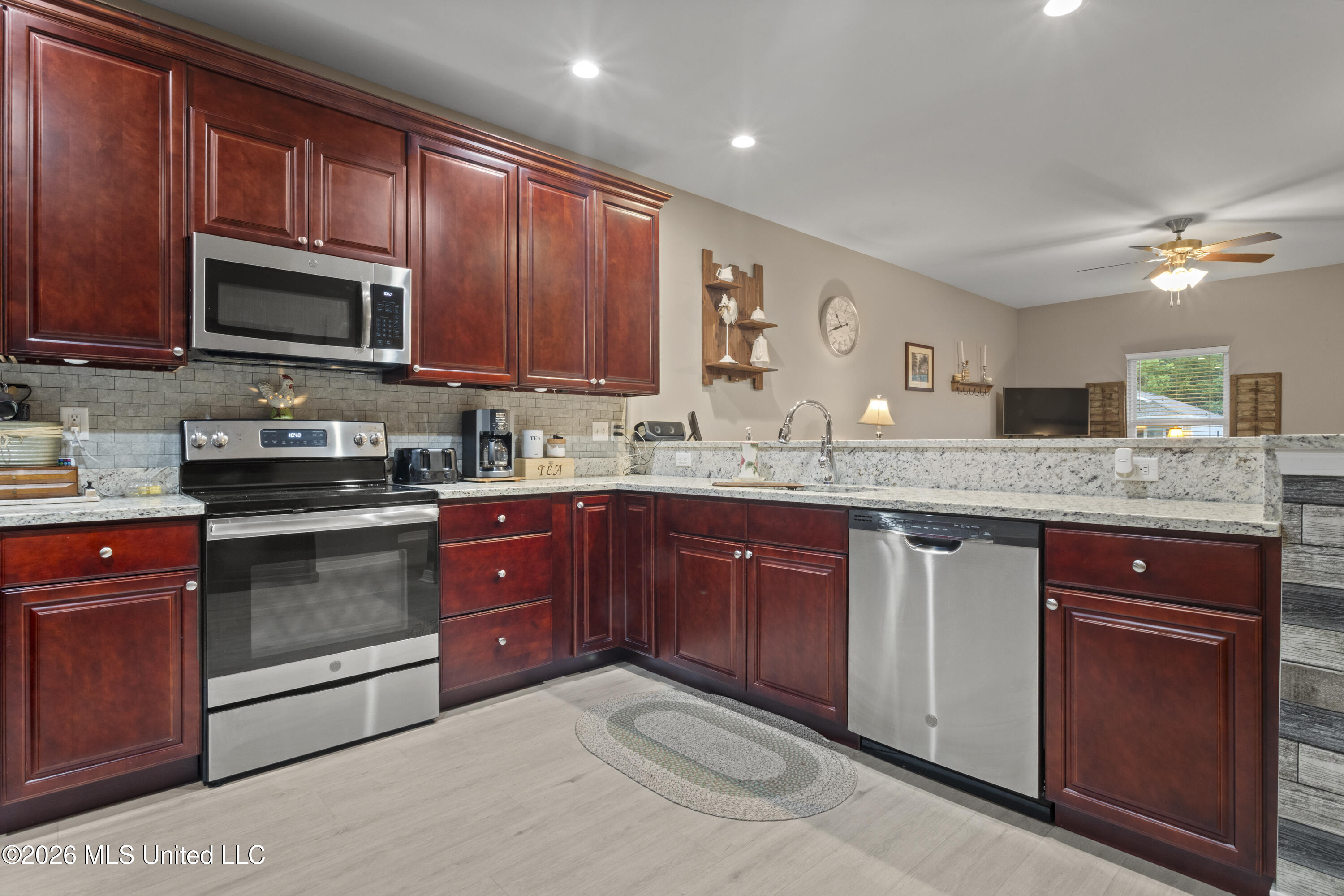 13052 Tracewood Drive Property Photo 12