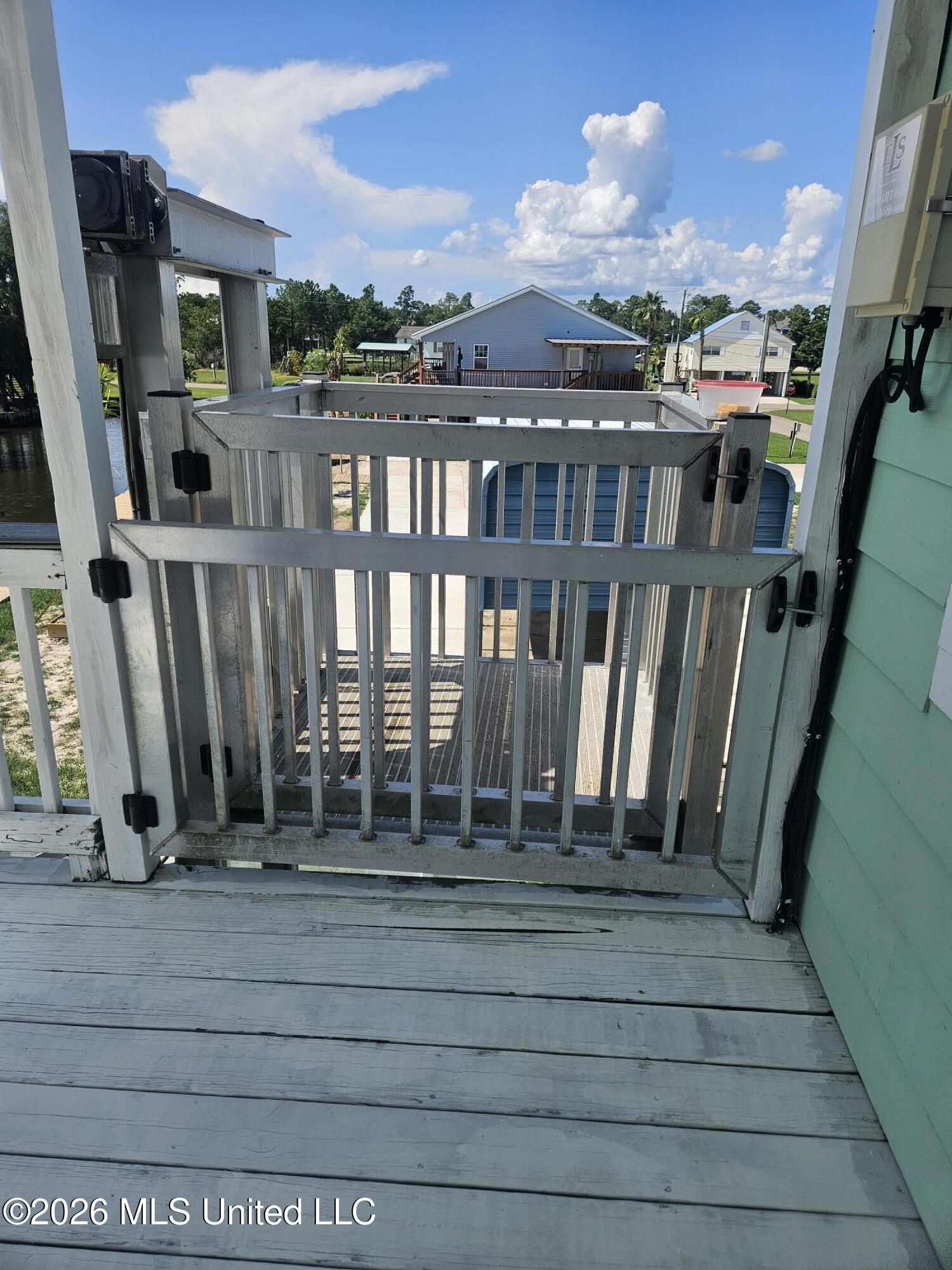 11028 Minnesota Street Property Photo 2