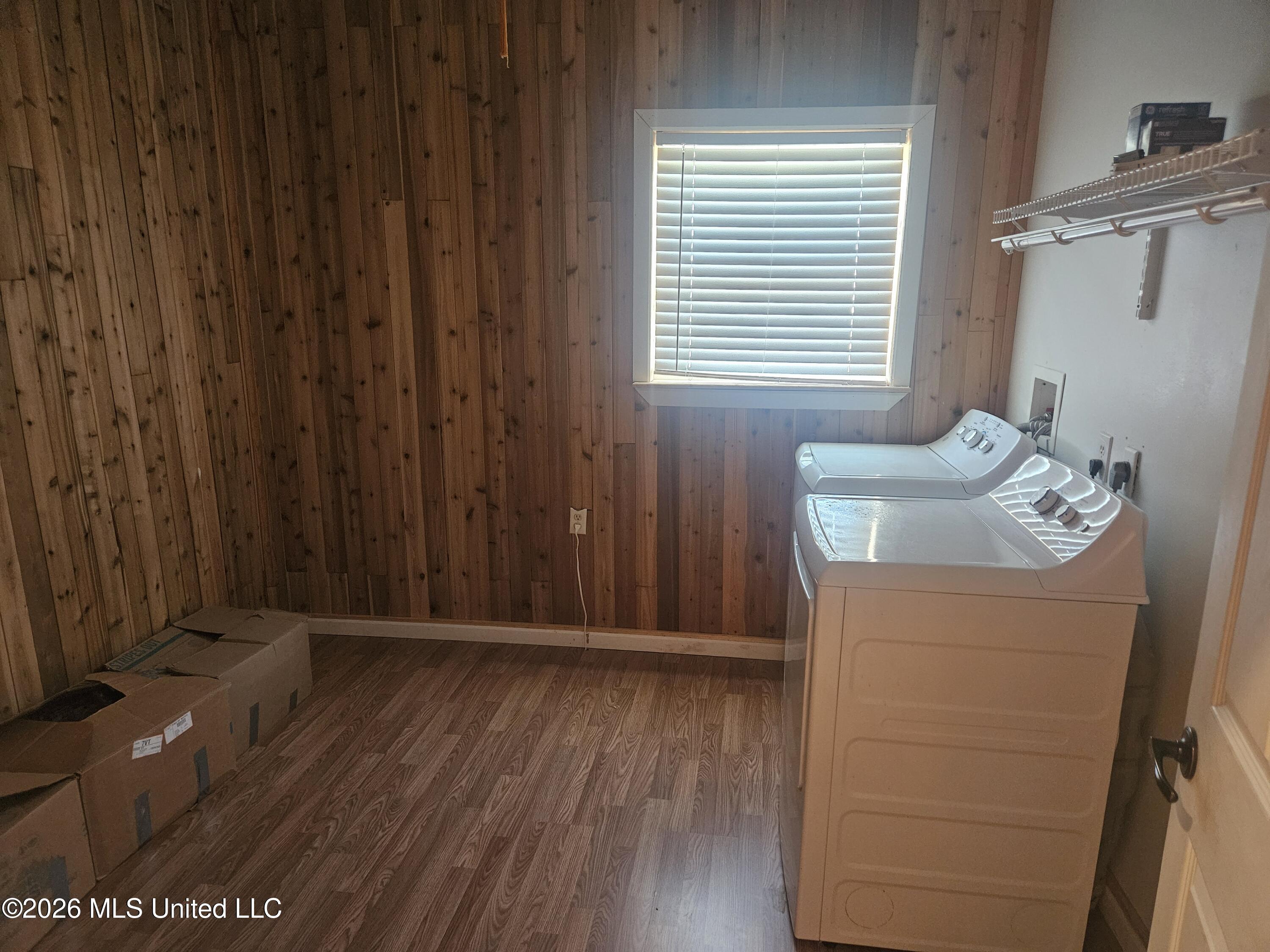11028 Minnesota Street Property Photo 10