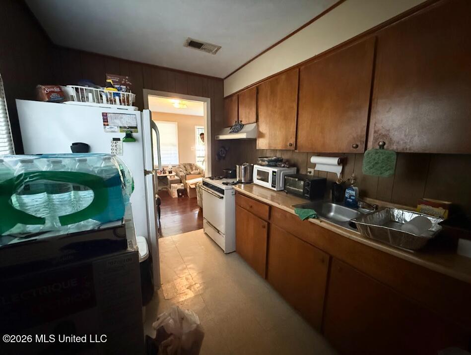 3849 California Avenue Property Photo 6