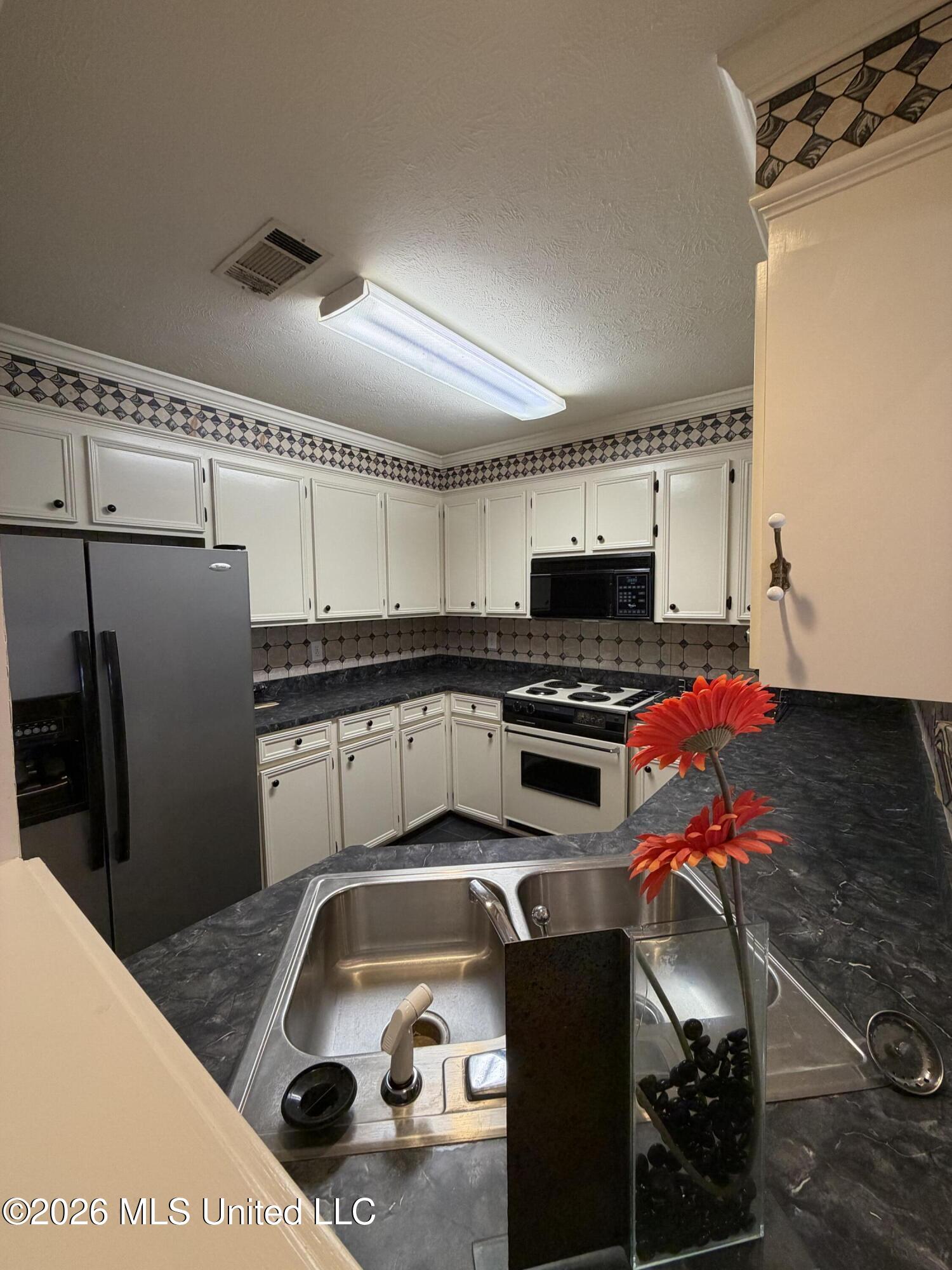 414 Friday Harbour Property Photo 16