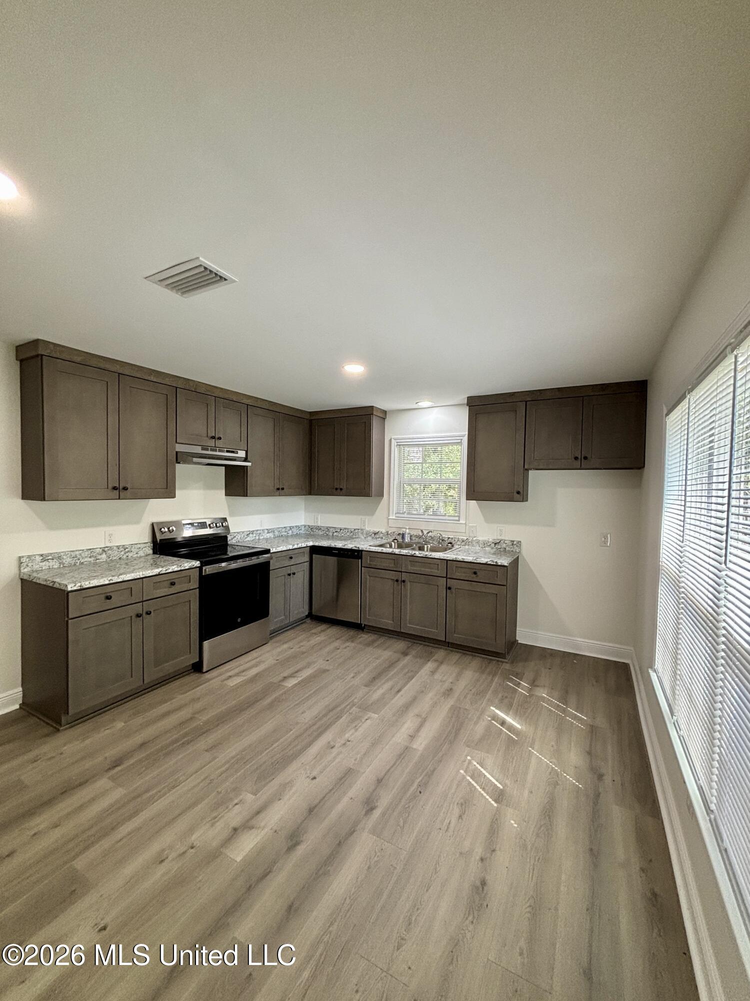 3308 Dwyer Branch Road Property Photo 5