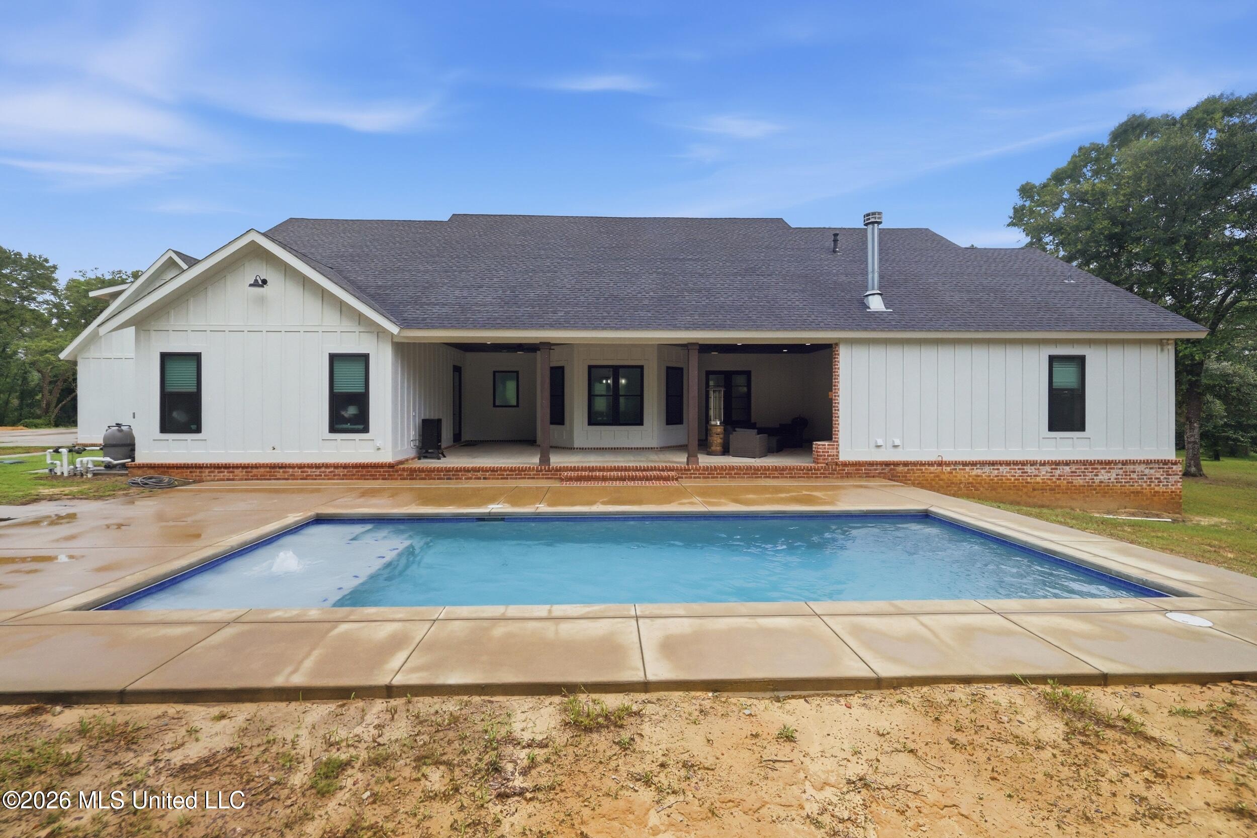 16724 W Spring Lake Drive Property Photo 58