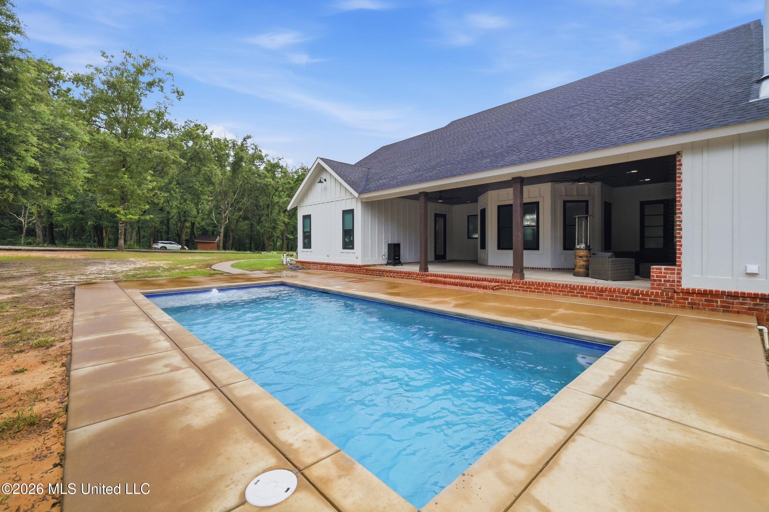 16724 W Spring Lake Drive Property Photo 60