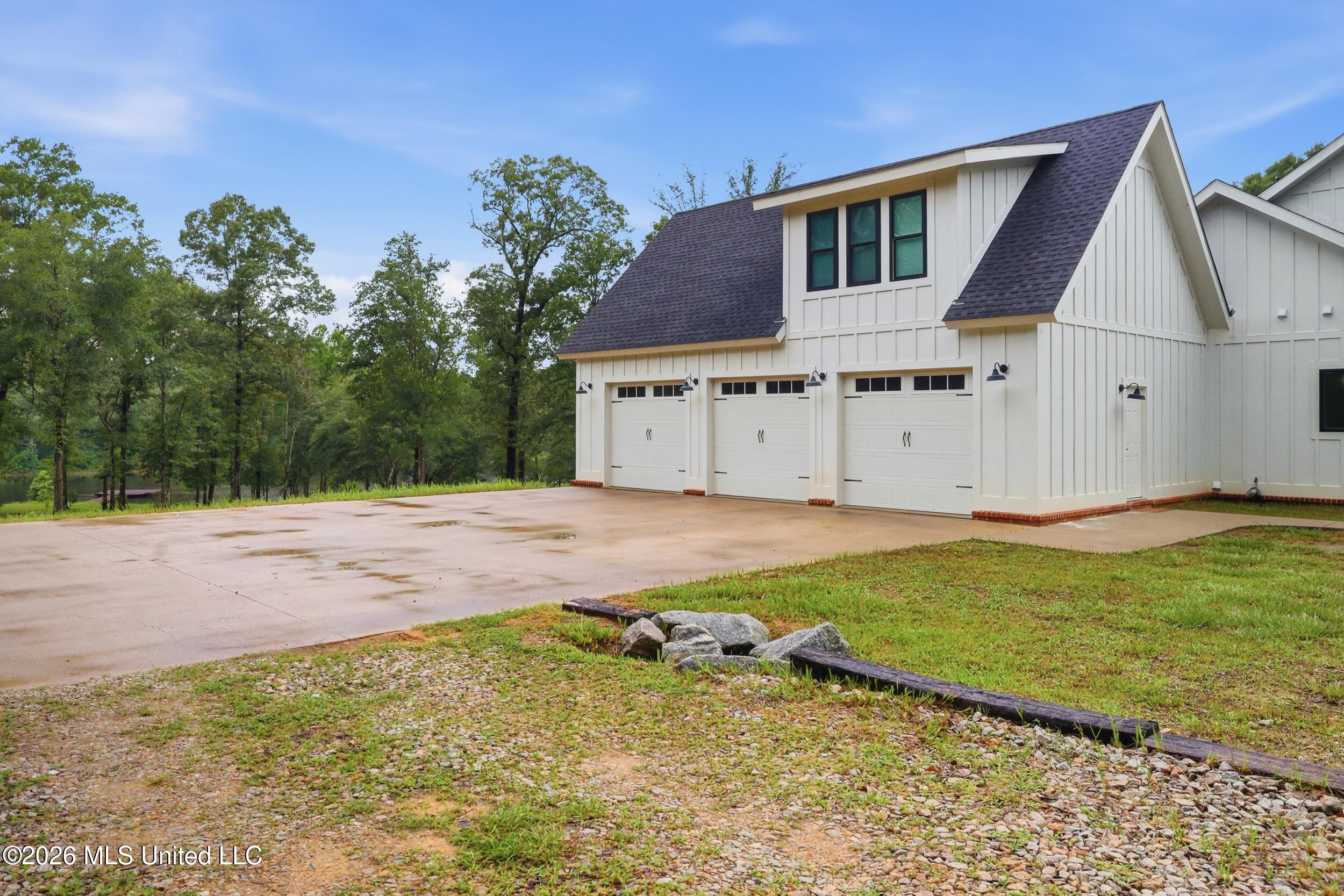 16724 W Spring Lake Drive Property Photo 62