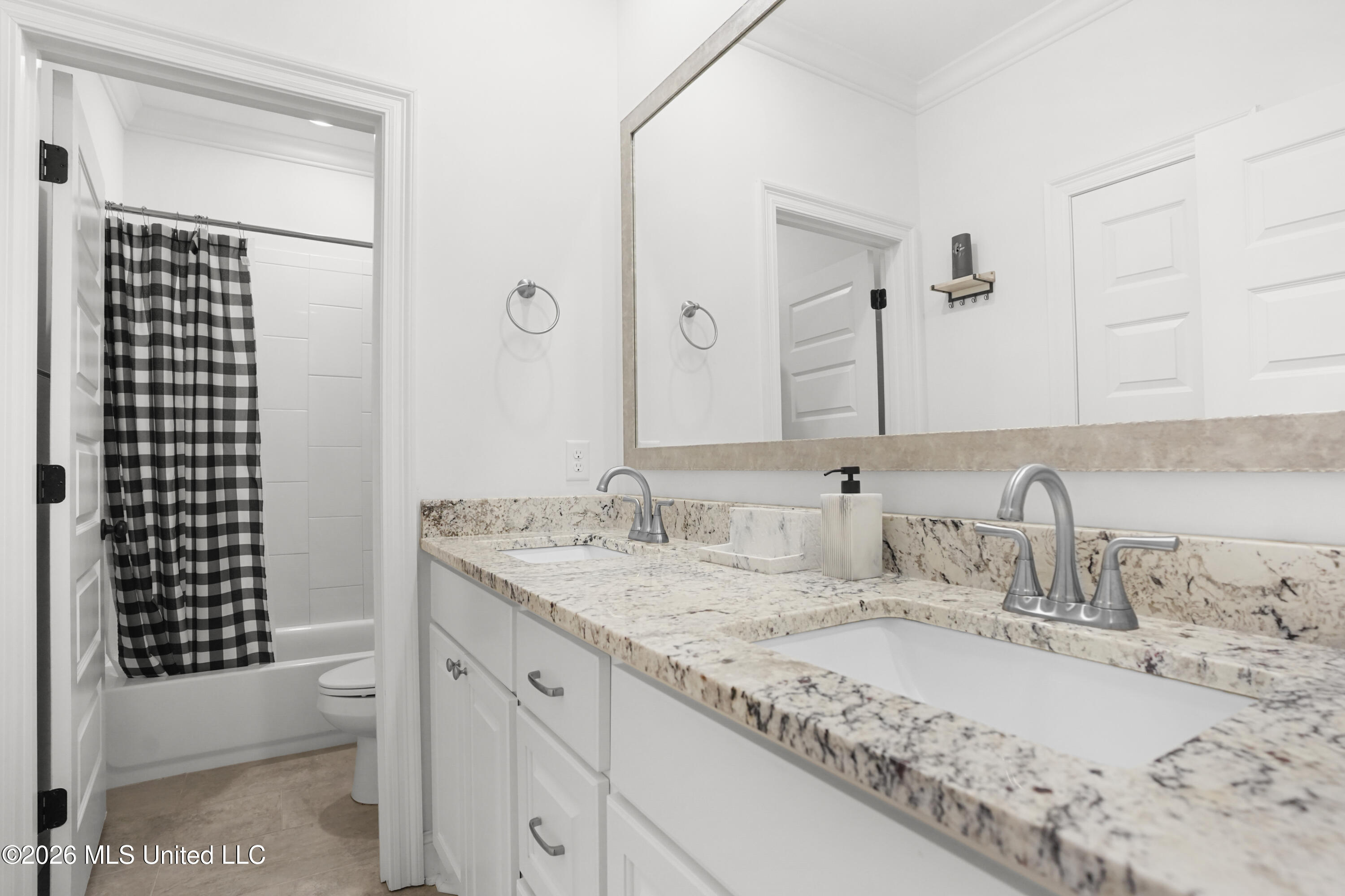 1254 Old Ct Crossing Property Photo 12