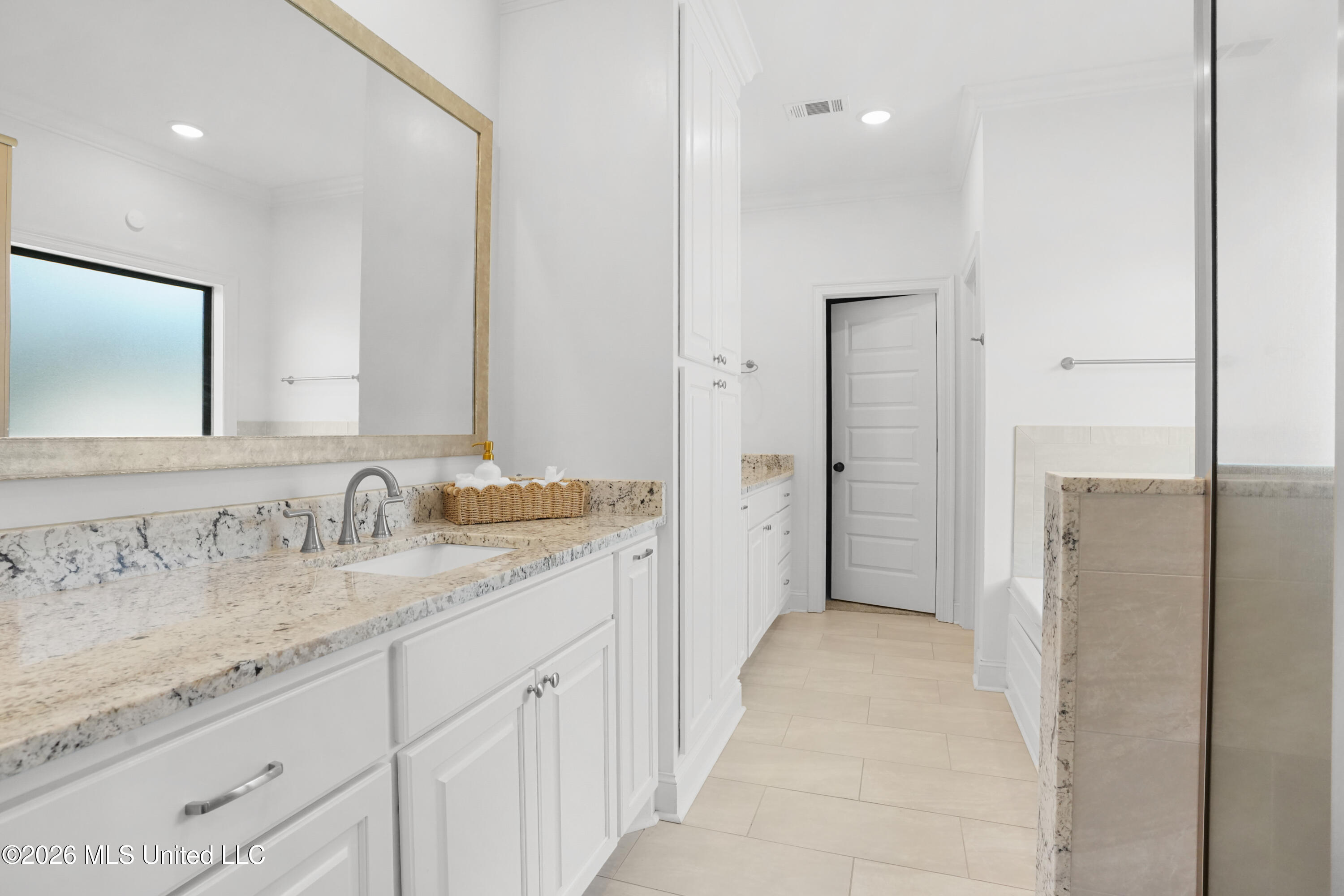 1254 Old Ct Crossing Property Photo 17