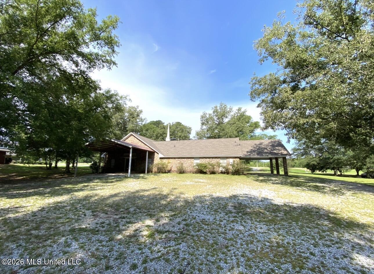 1110 S 35 Highway Property Photo 3