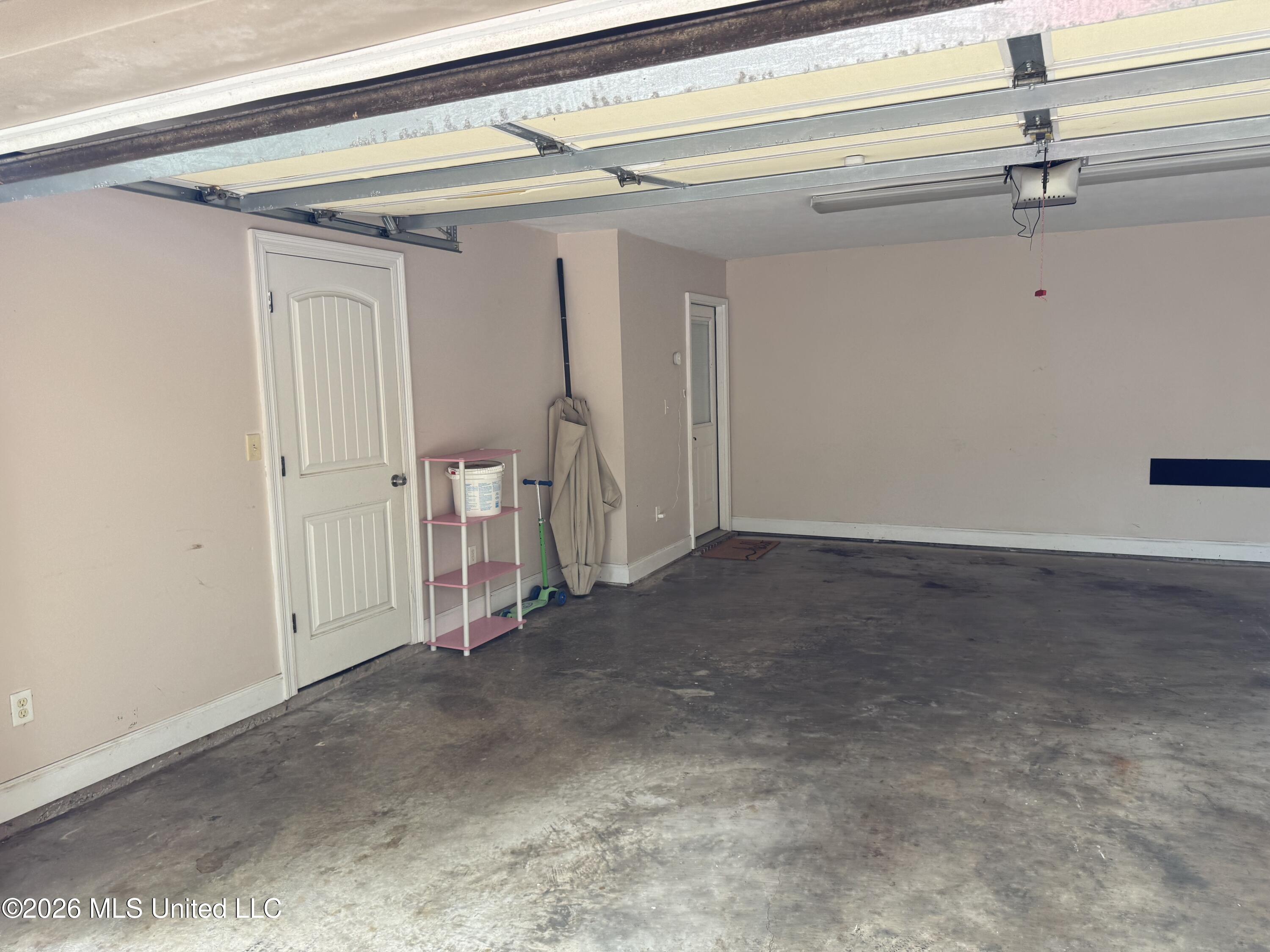 105 Walnut Circle Property Photo 6