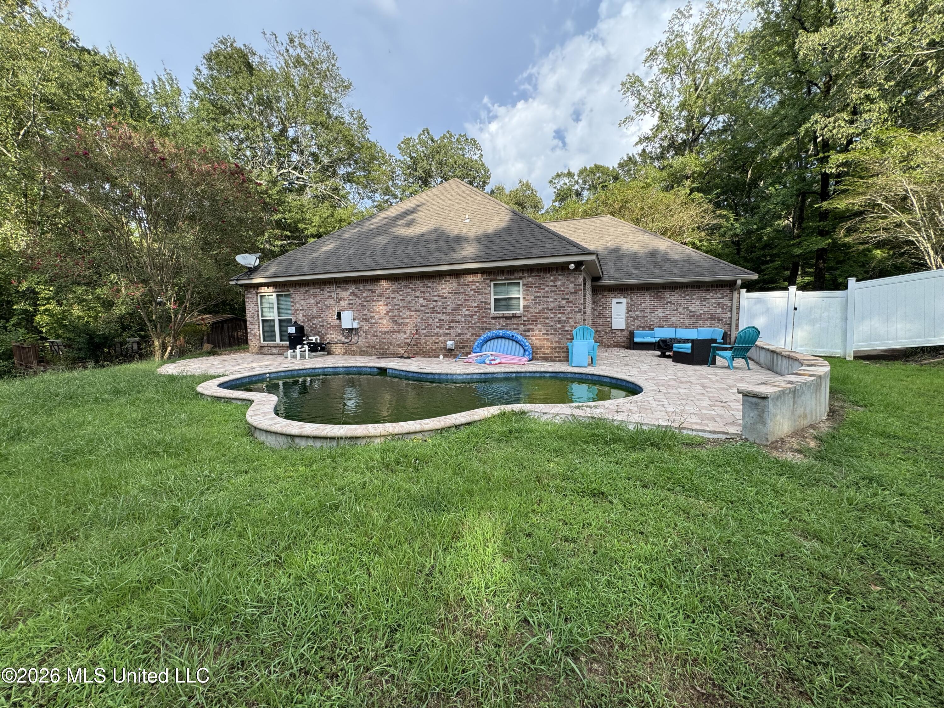 105 Walnut Circle Property Photo 14