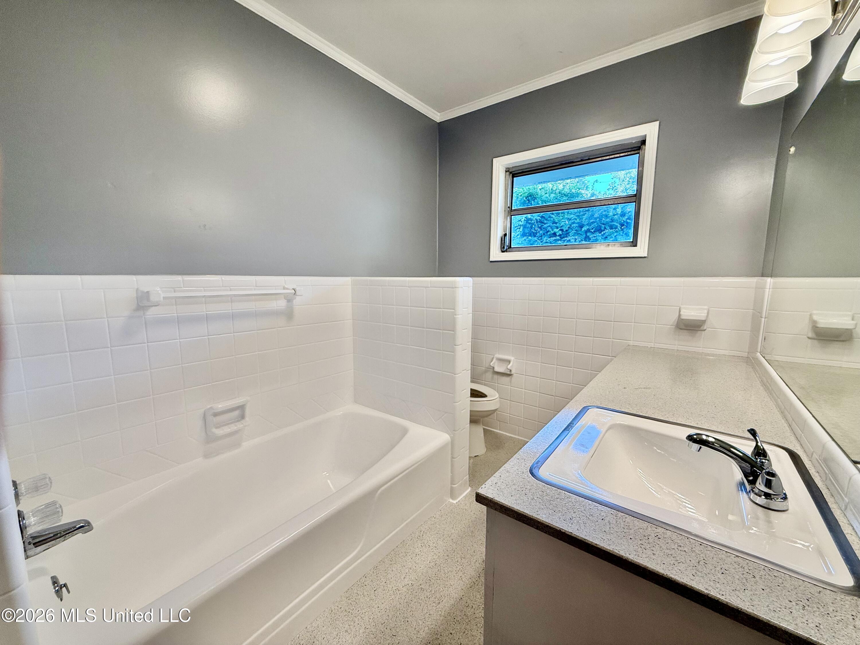 207 N Bennett Street Property Photo 26