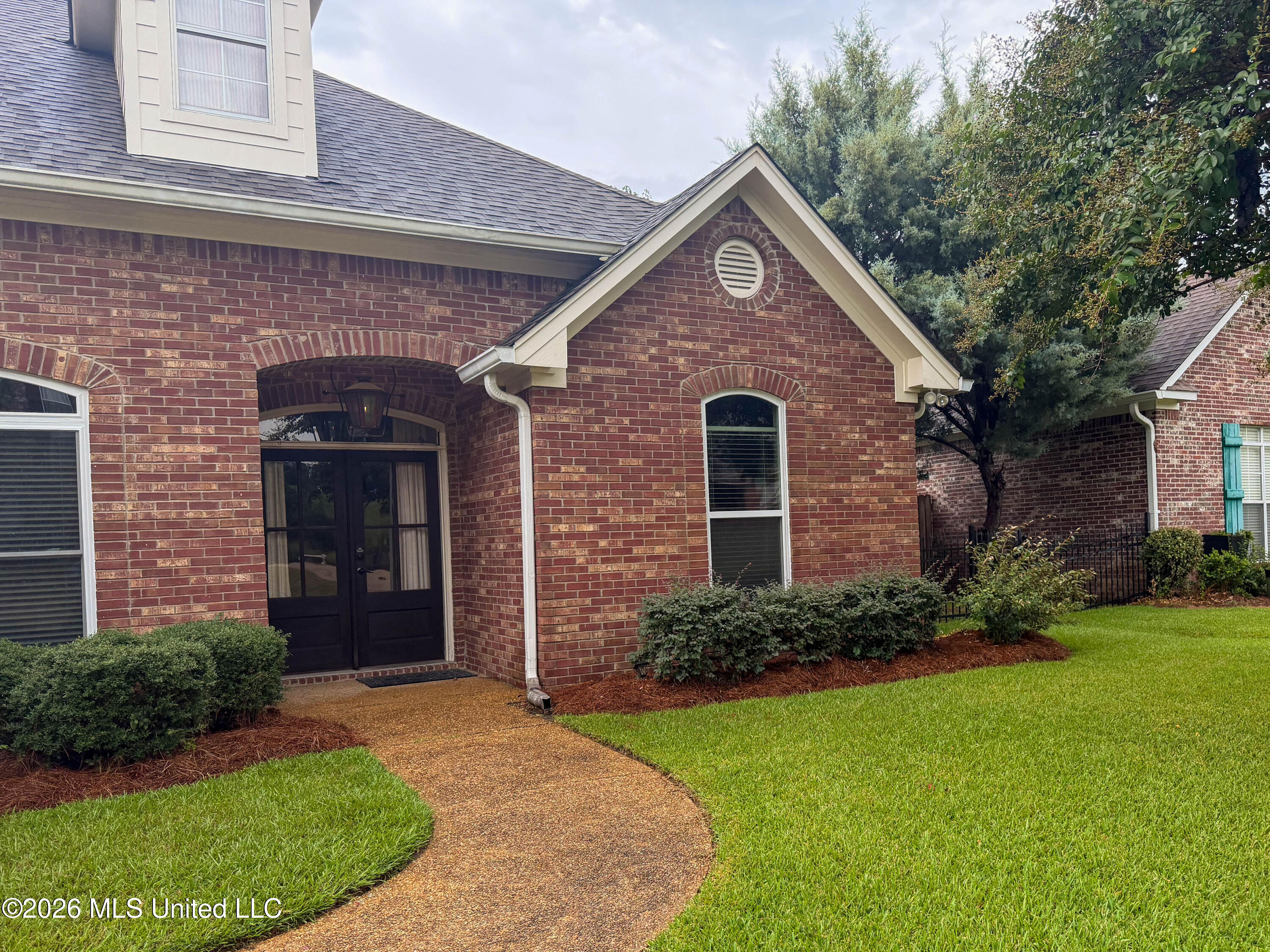 137 Vineyard Boulevard Property Photo 3