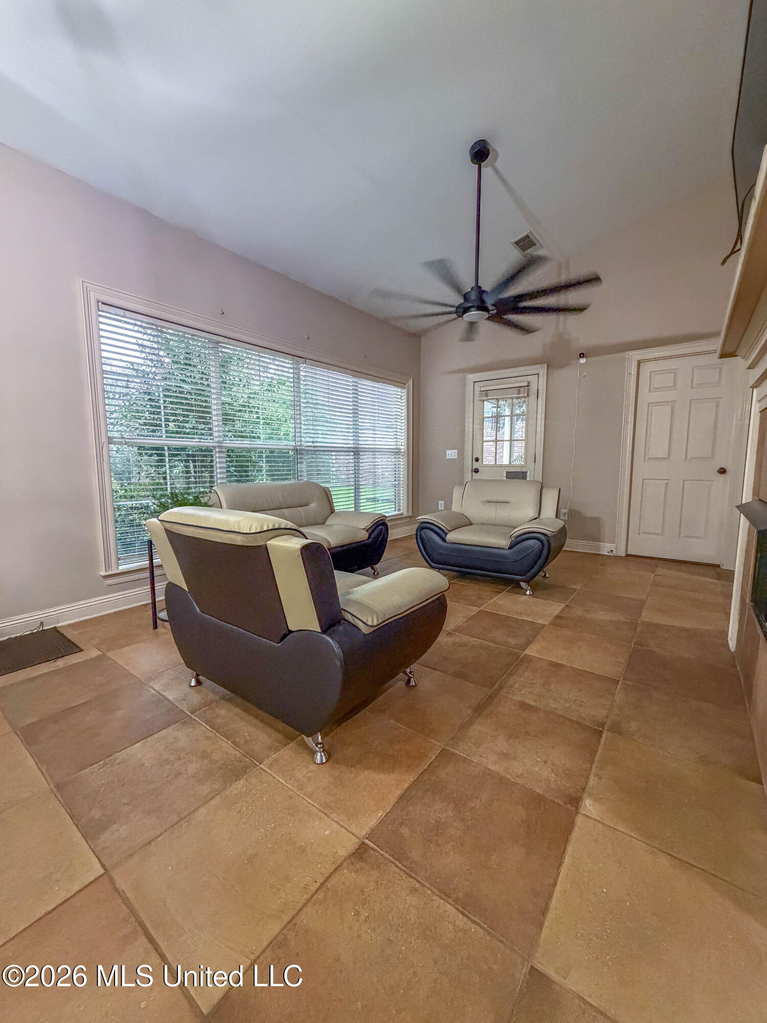 137 Vineyard Boulevard Property Photo 9