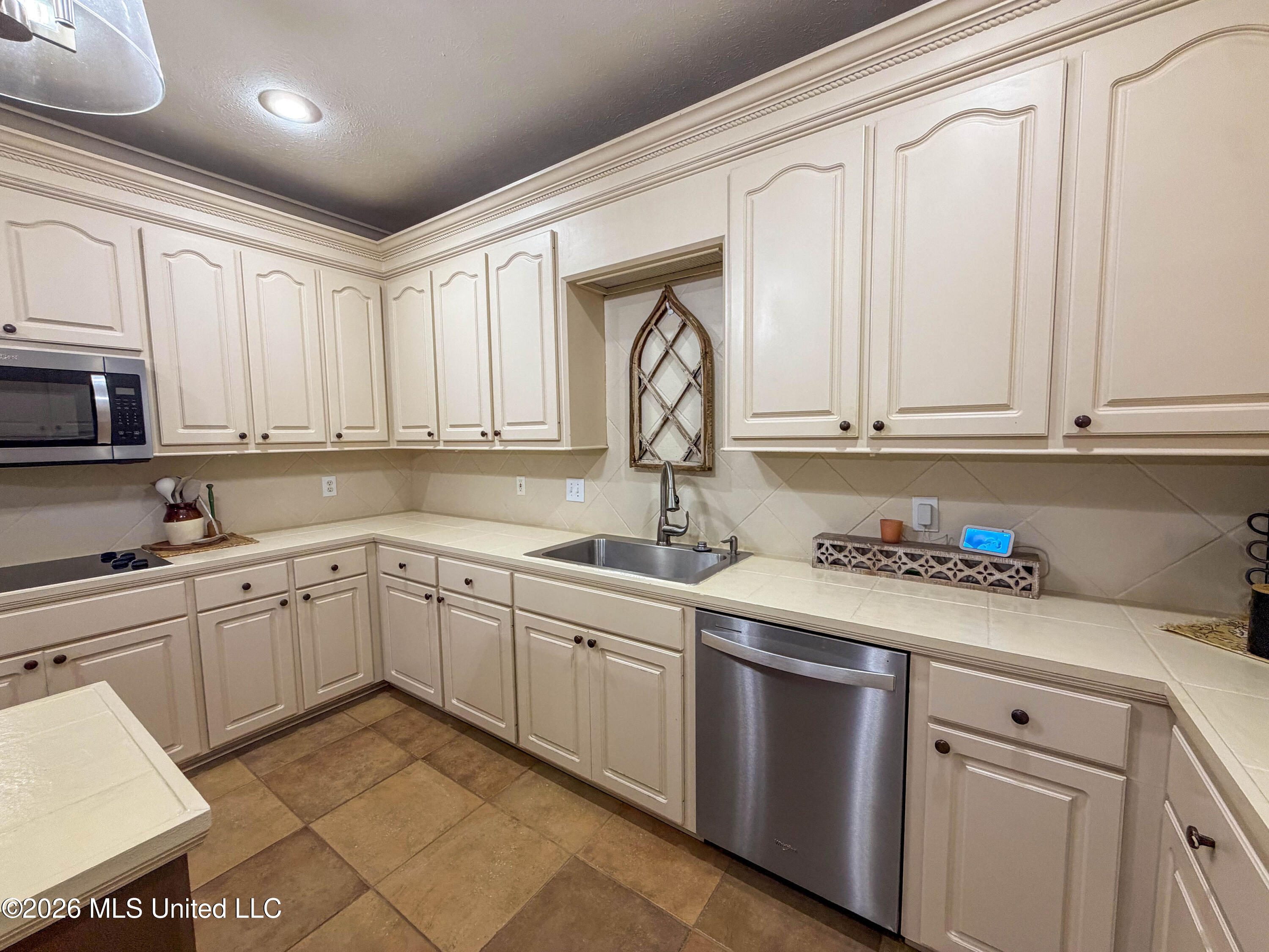 137 Vineyard Boulevard Property Photo 12