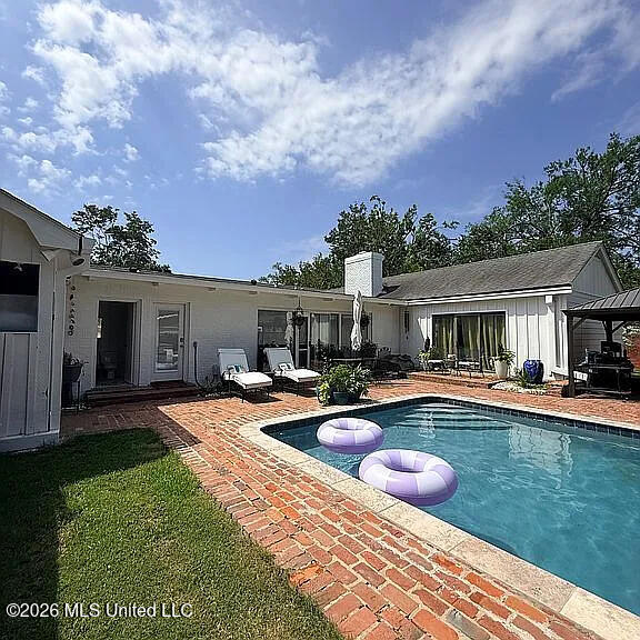 403 E Harding Avenue Property Photo 1