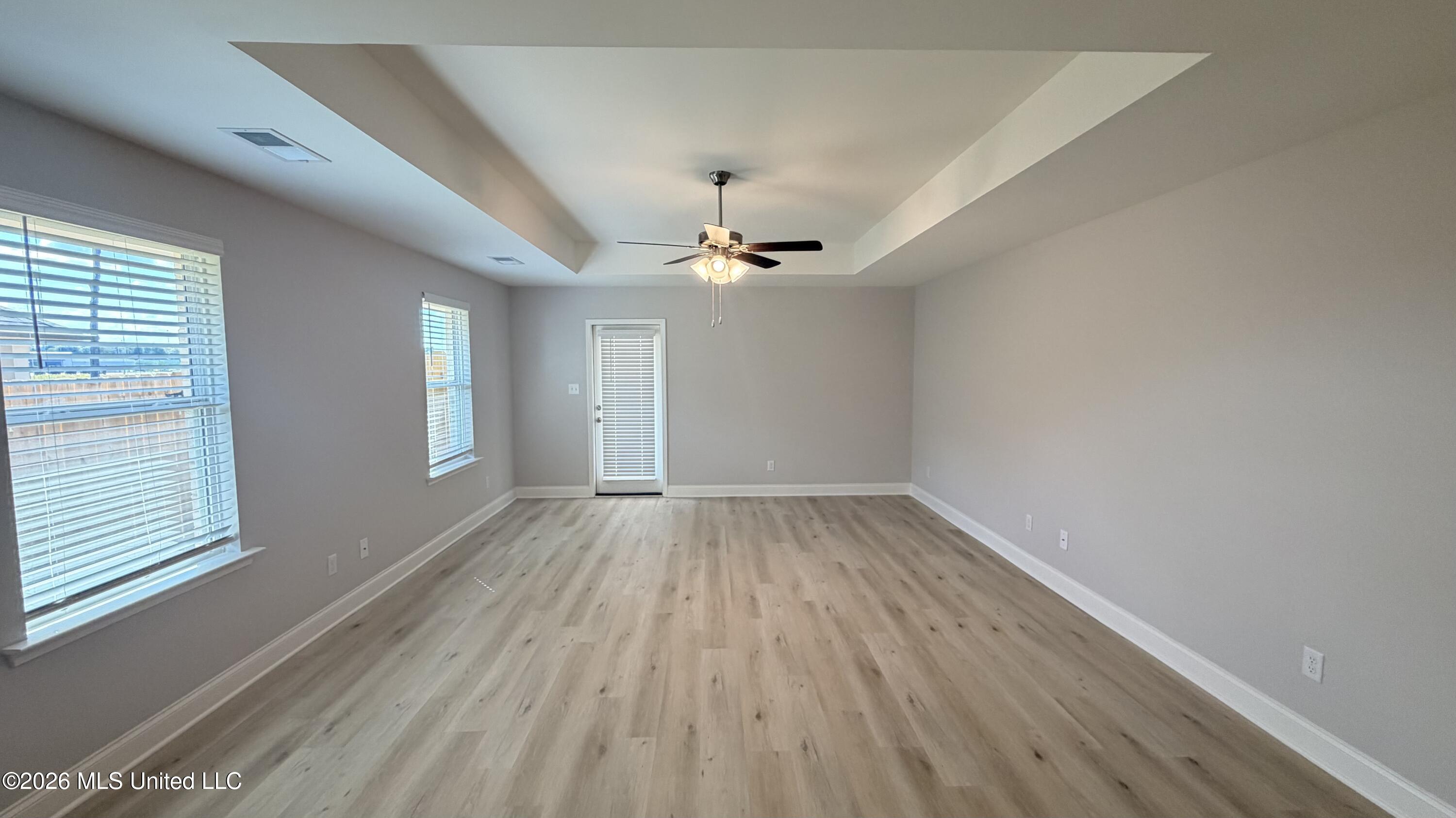 7899 Gardendale Drive Property Photo 4