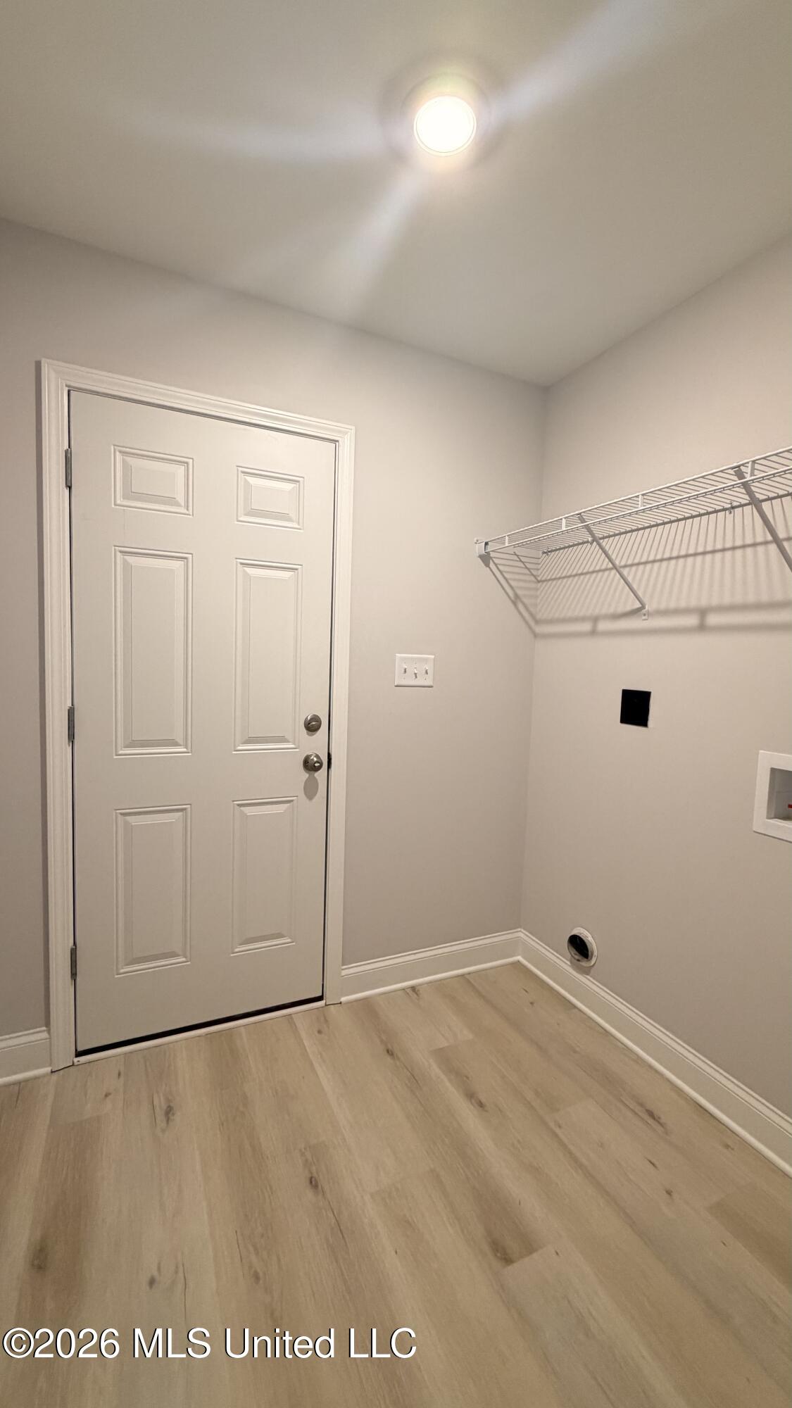 7899 Gardendale Drive Property Photo 7