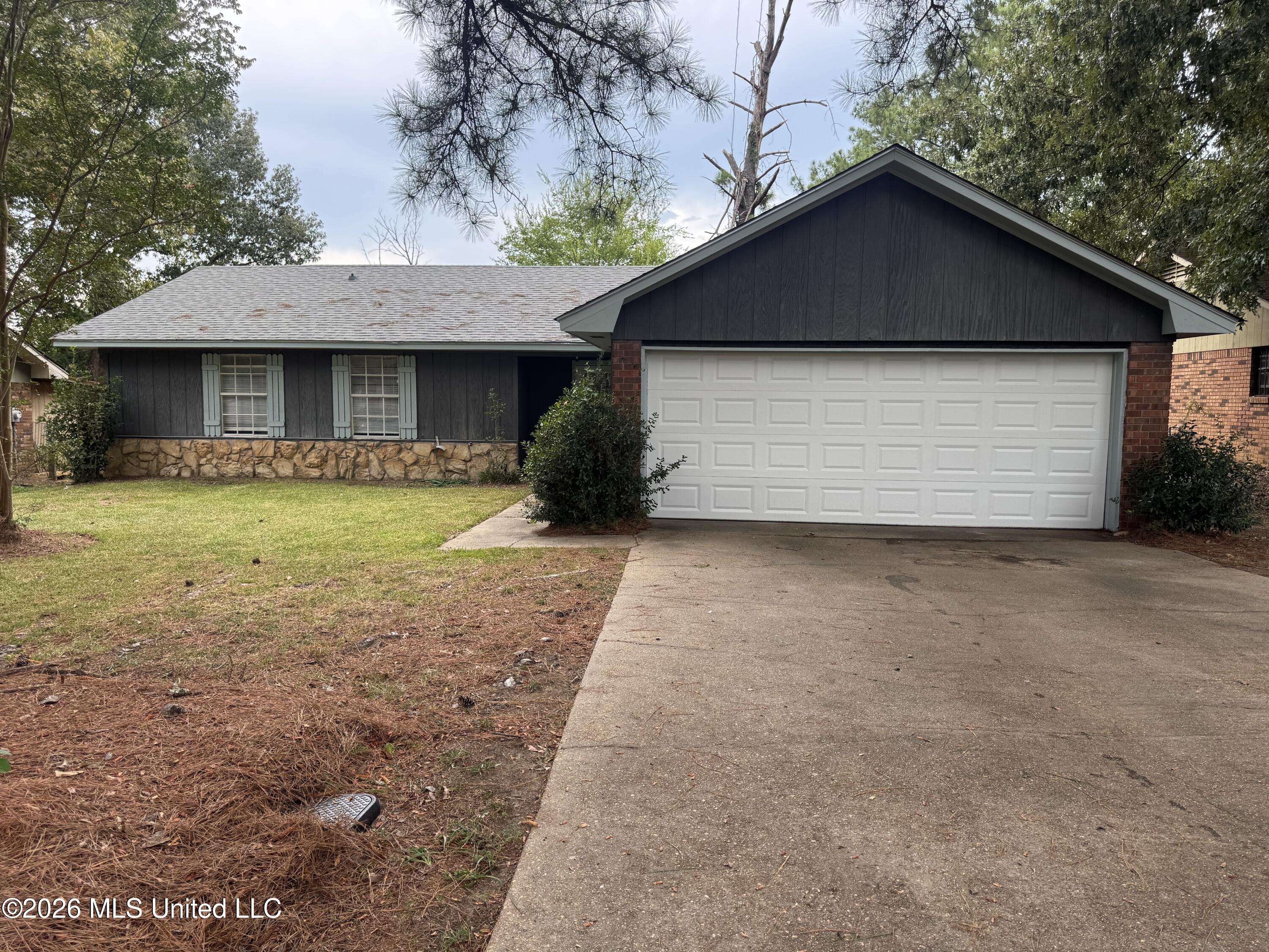 173 Thousand Oaks Circle Property Photo 2