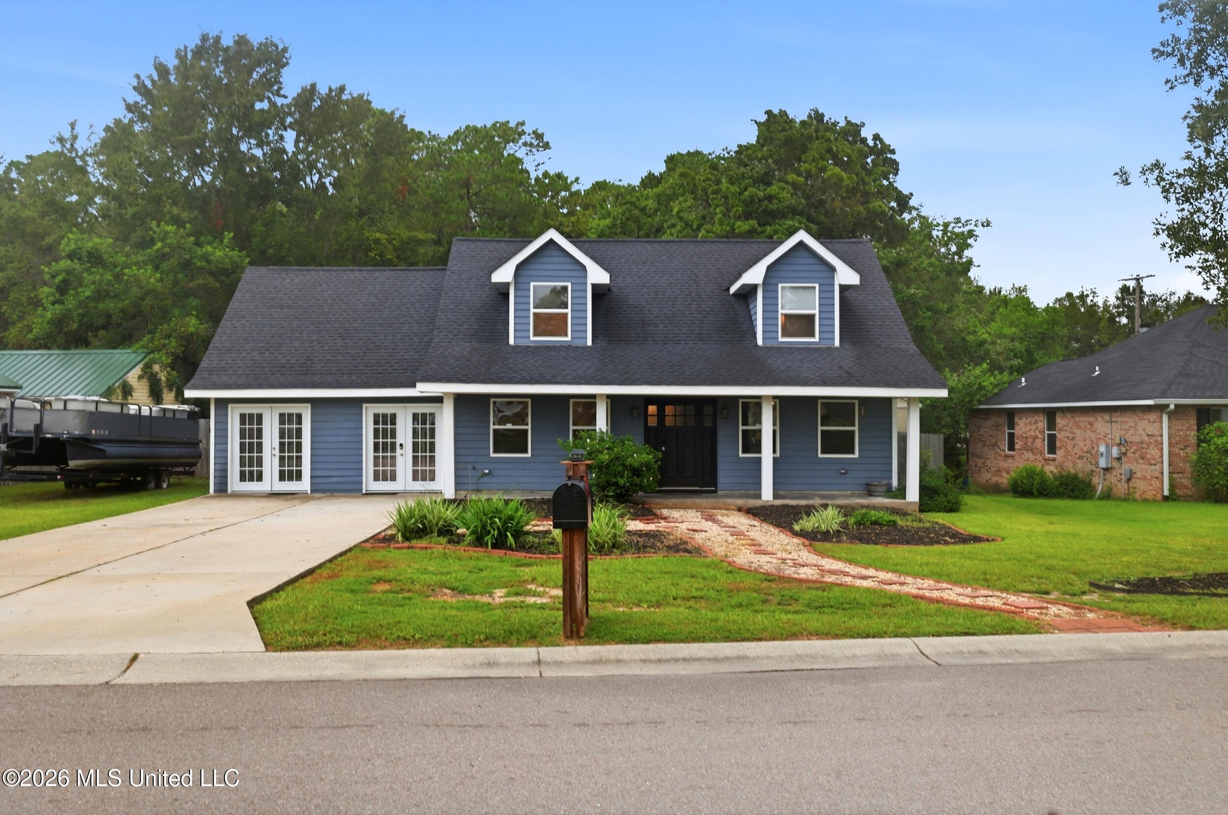 695 N Haven Drive Property Photo 3