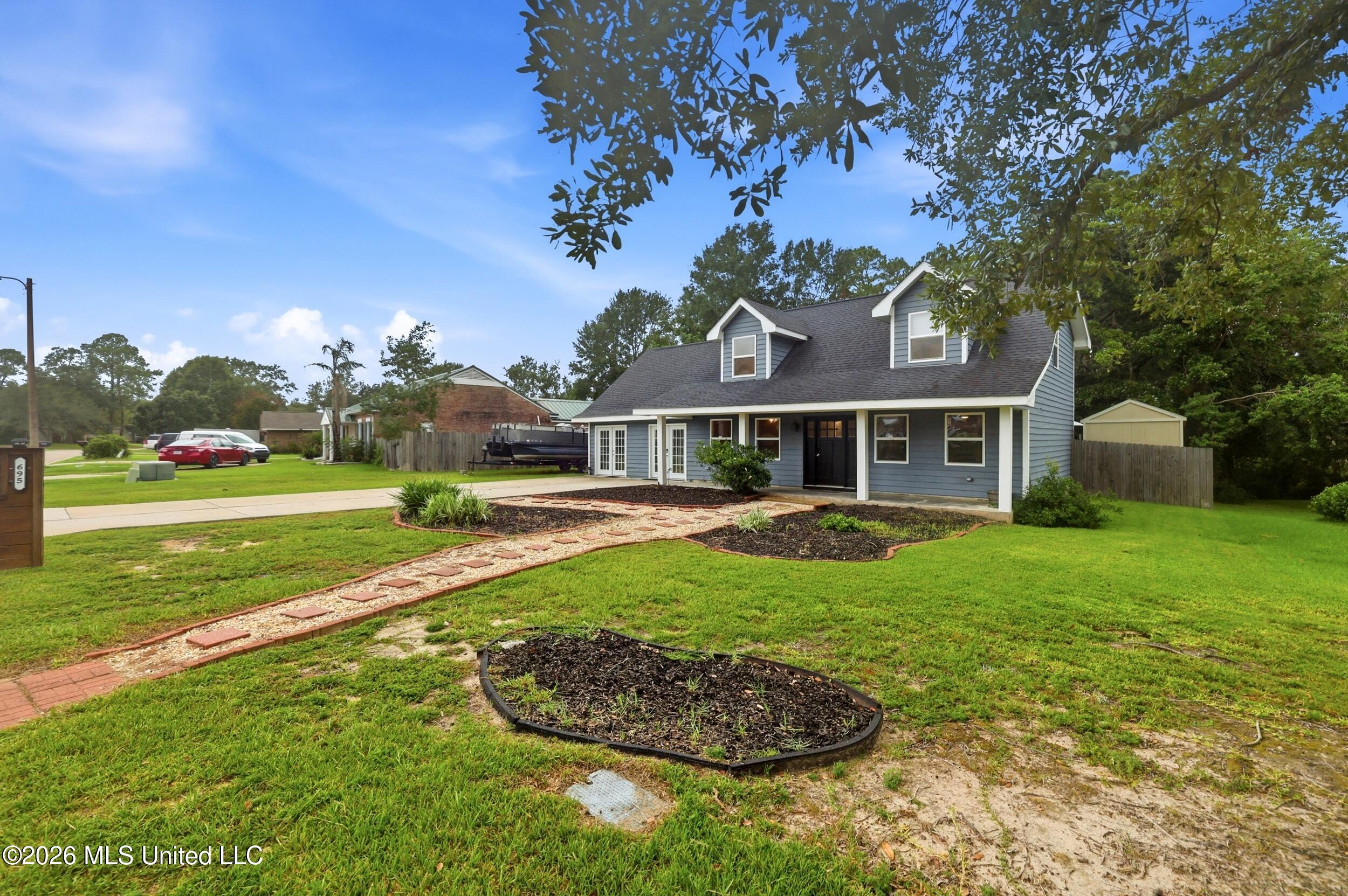 695 N Haven Drive Property Photo 4