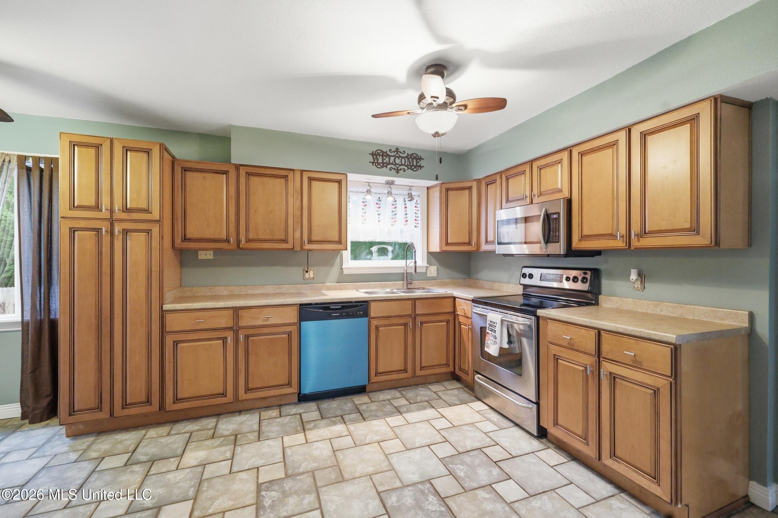 695 N Haven Drive Property Photo 11