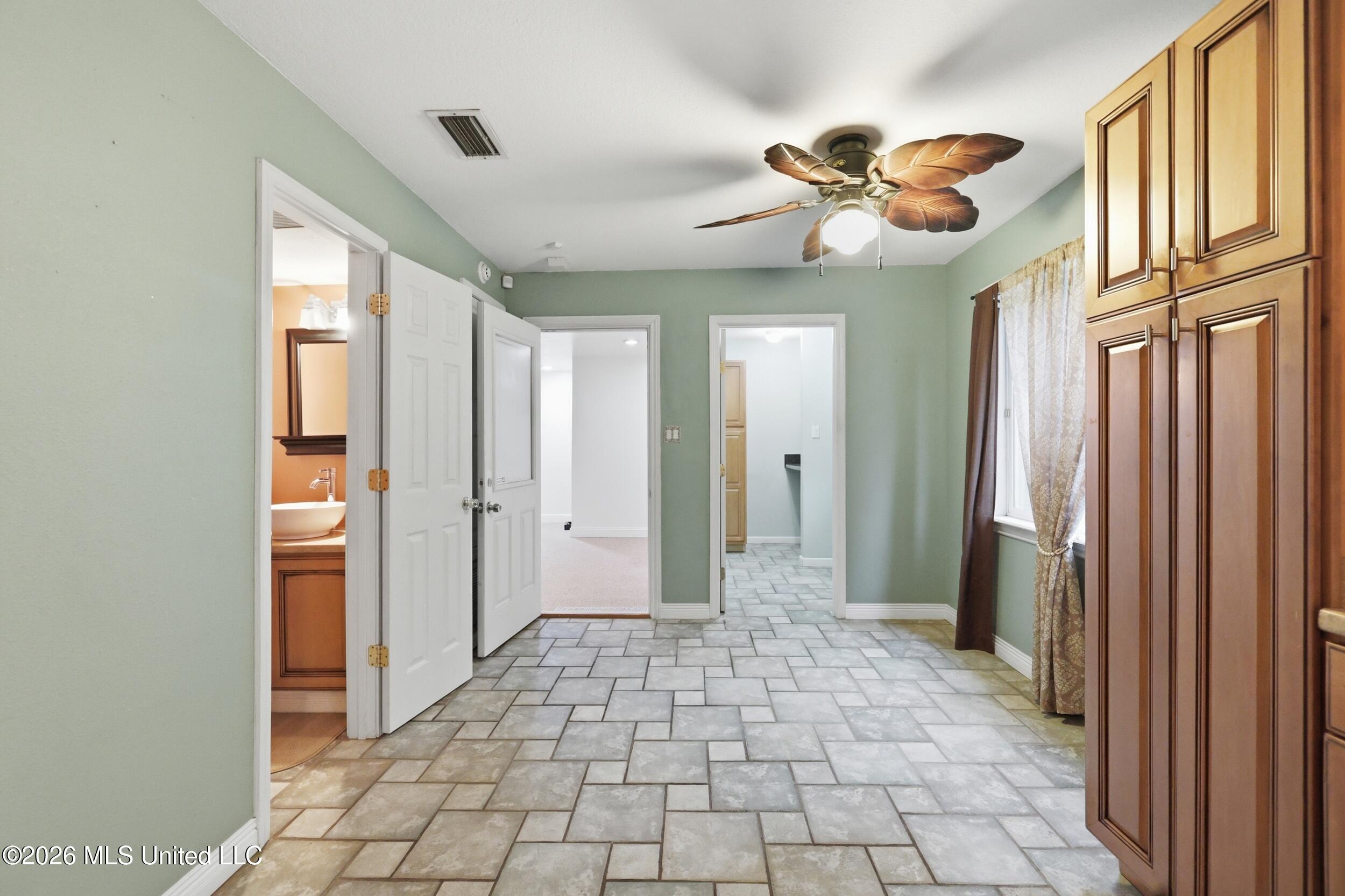 695 N Haven Drive Property Photo 13