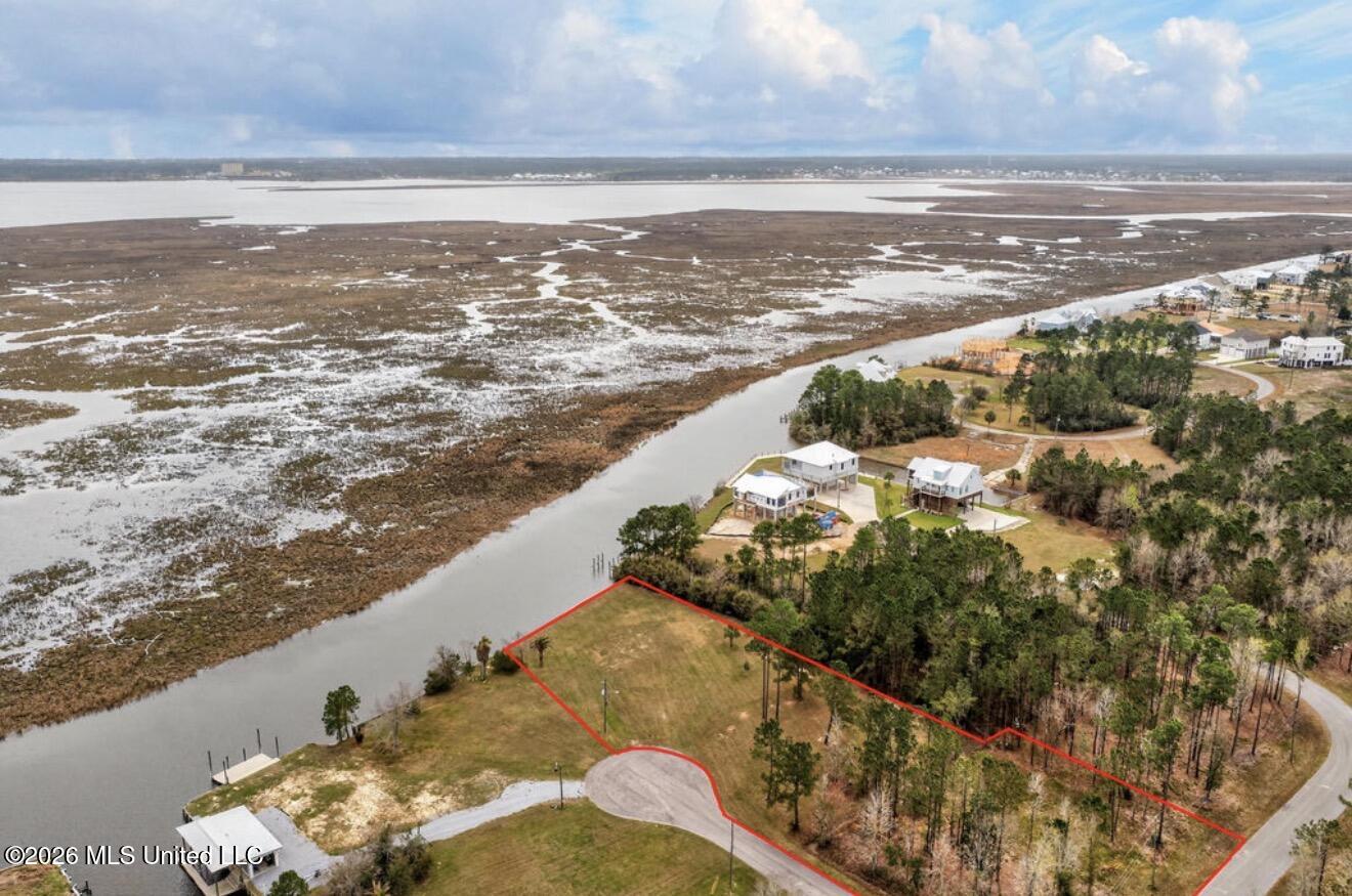 2450 Iki Place Property Photo 17