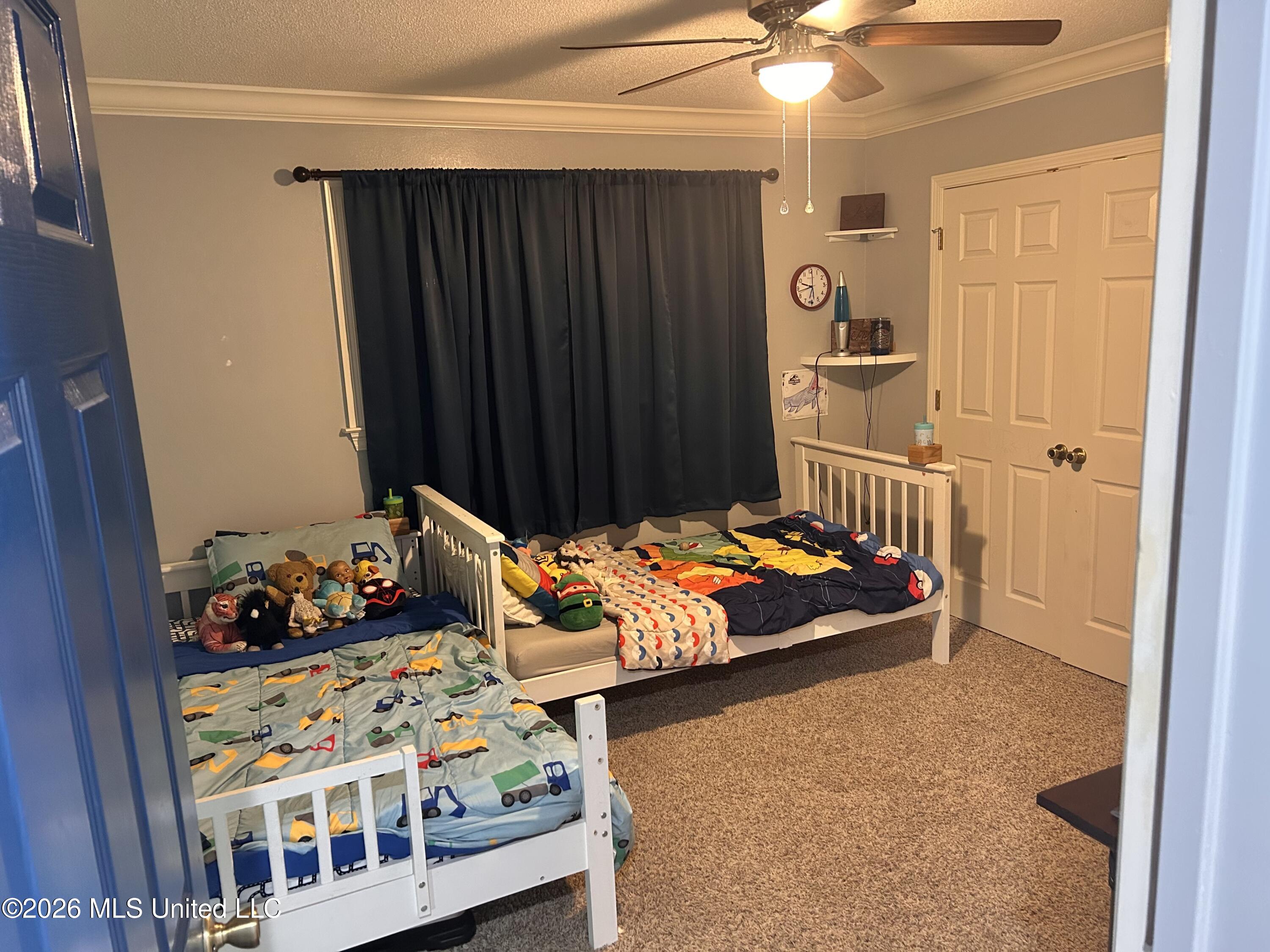 915 Grant Avenue Property Photo 2