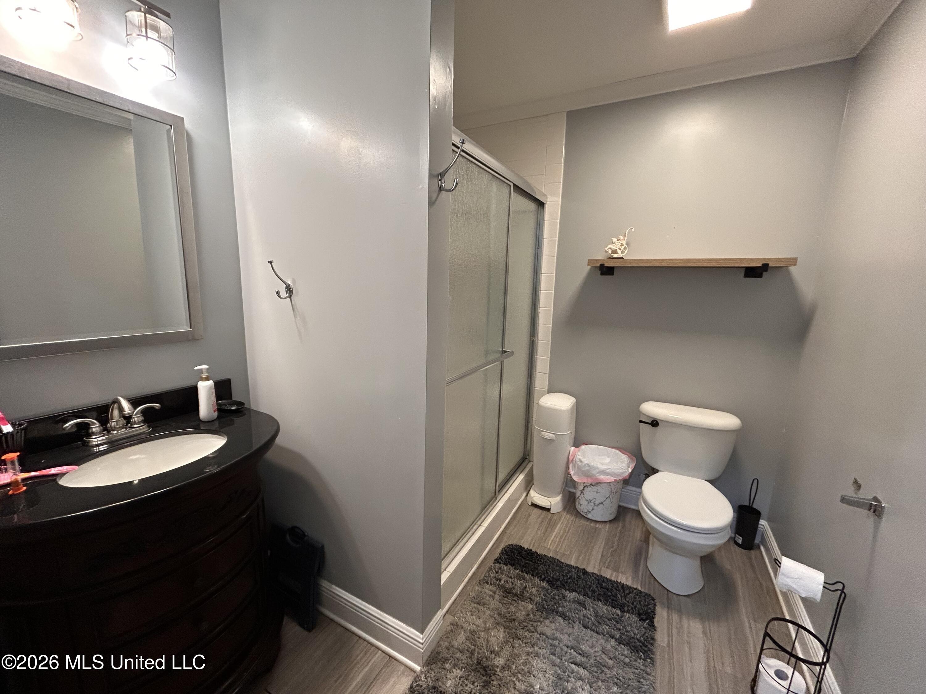 915 Grant Avenue Property Photo 9