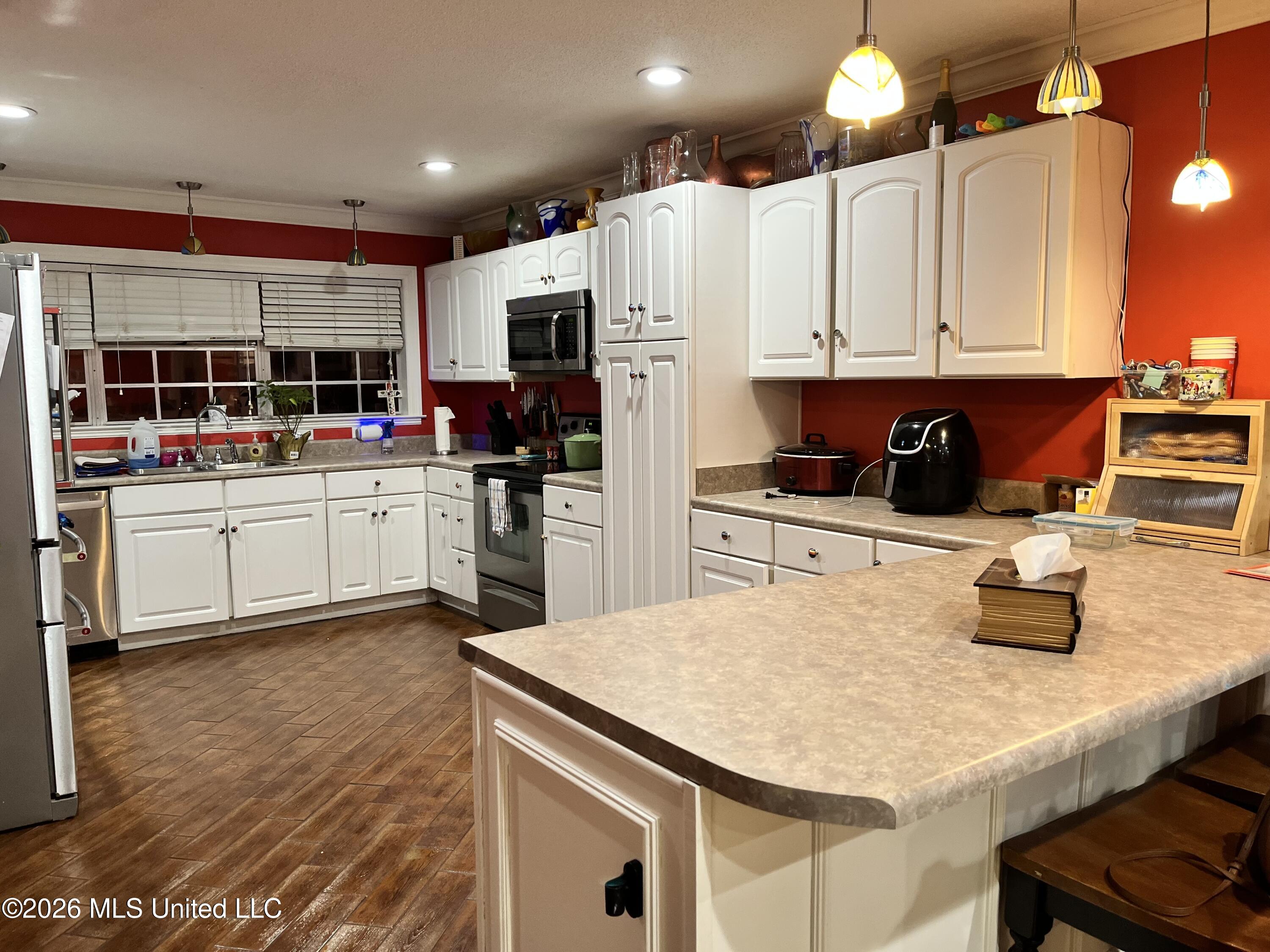 915 Grant Avenue Property Photo 16