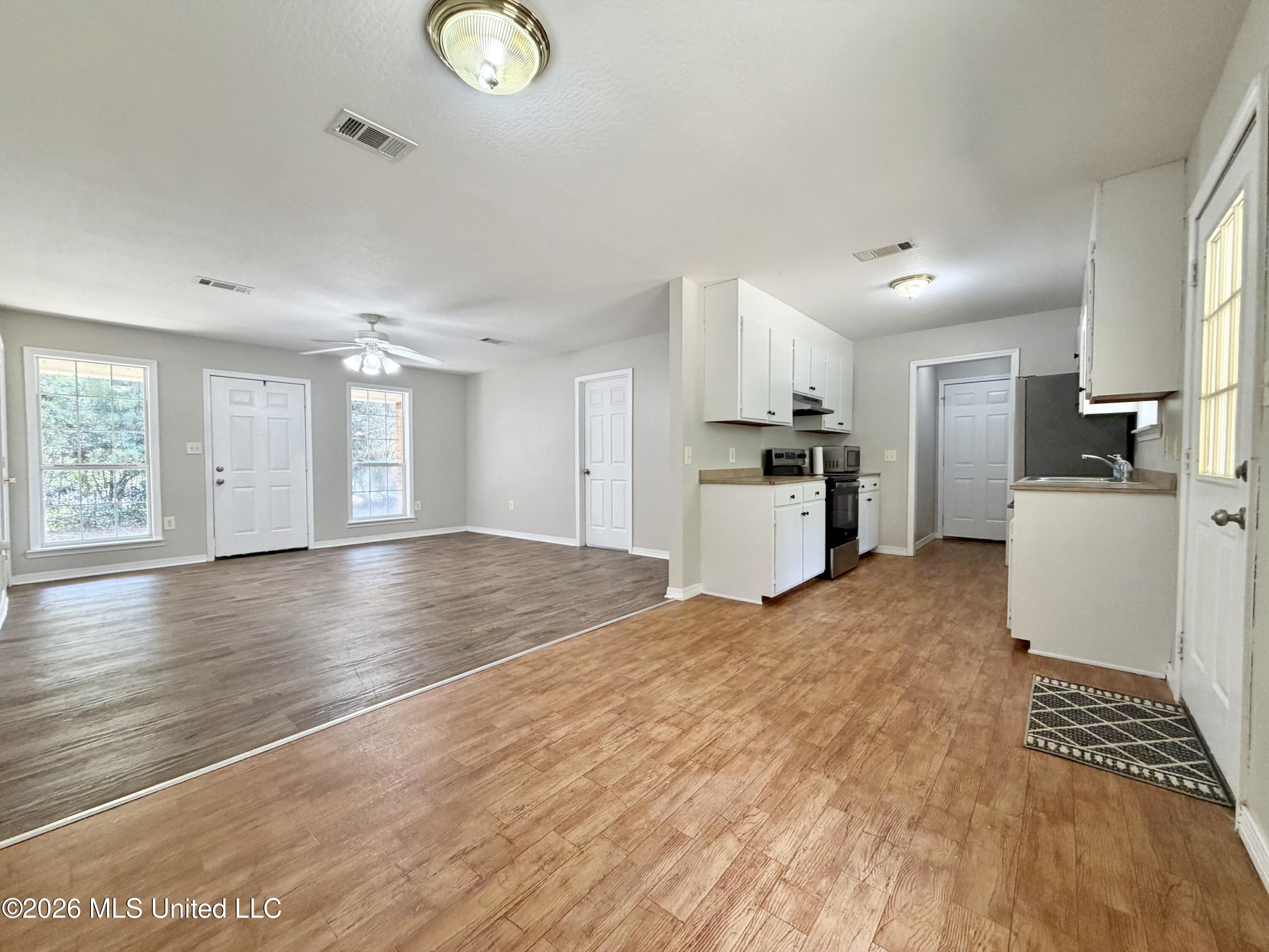 22202 N Ms-63 Property Photo 4