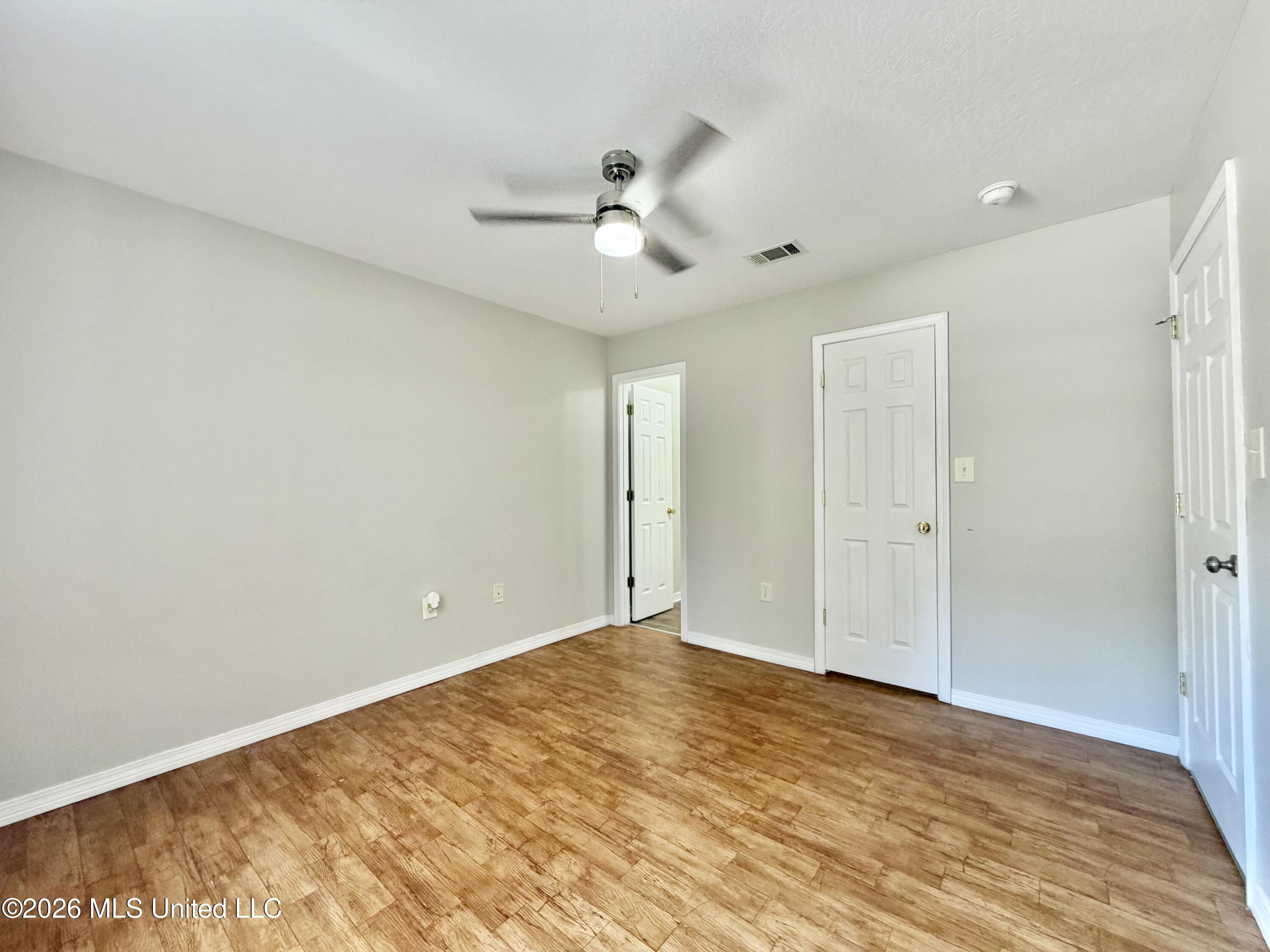 22202 N Ms-63 Property Photo 12
