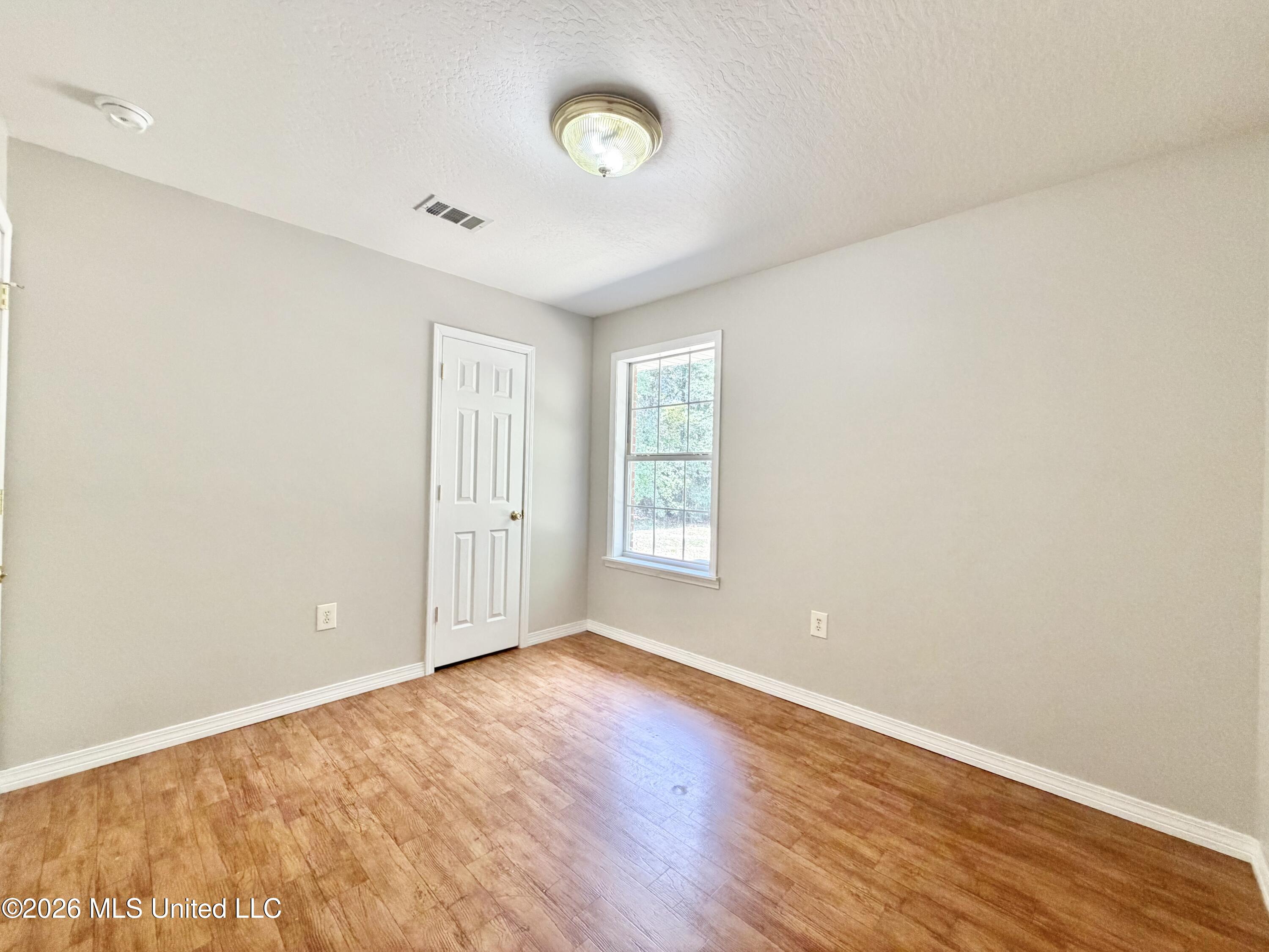22202 N Ms-63 Property Photo 15