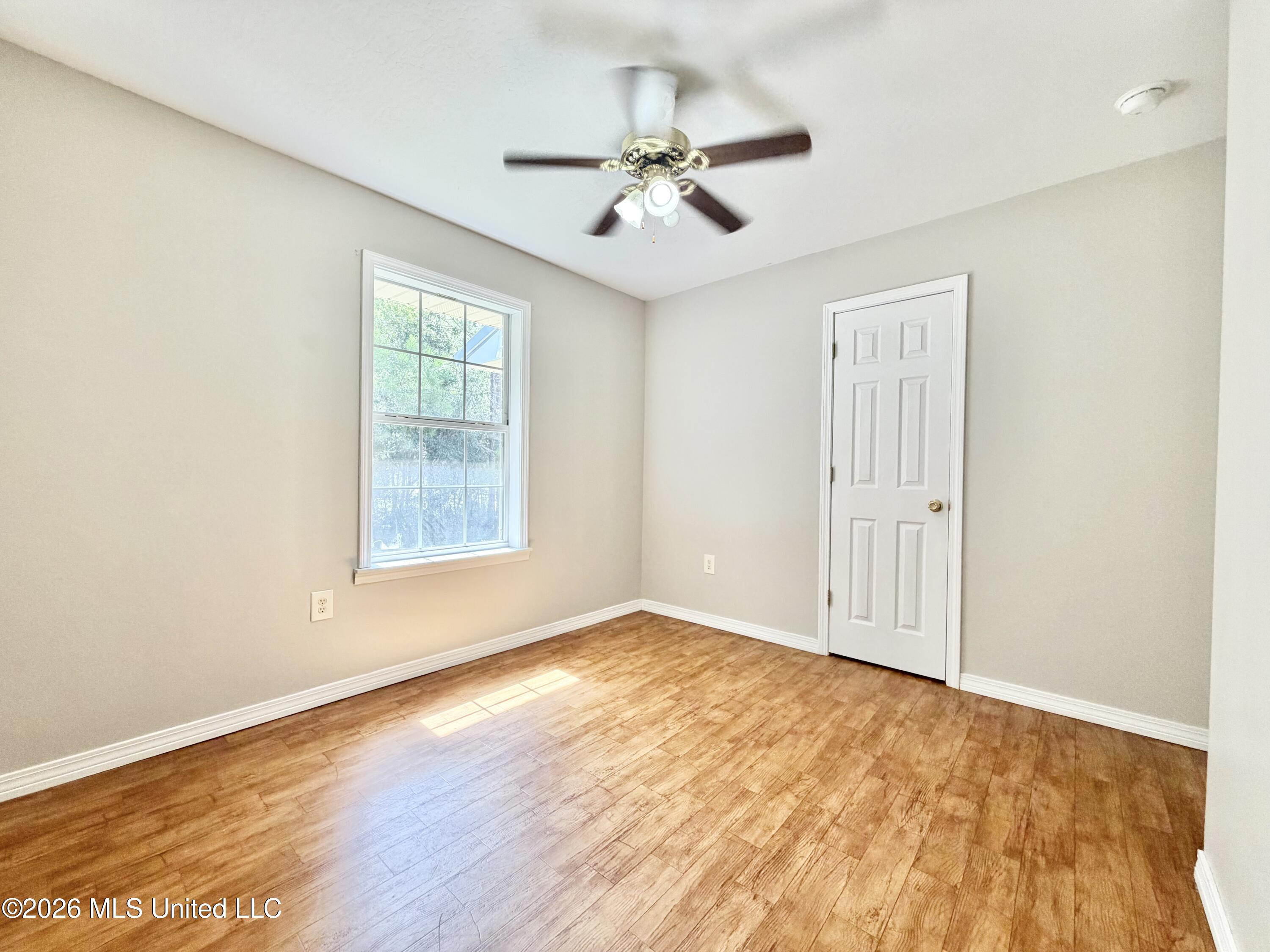 22202 N Ms-63 Property Photo 16
