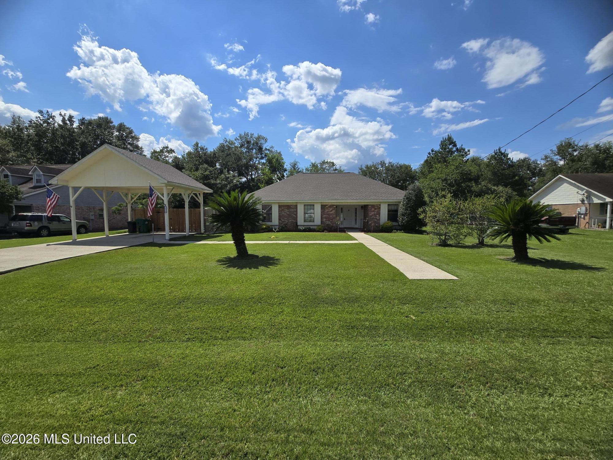 1413 Hide A Way Lane Property Photo 1