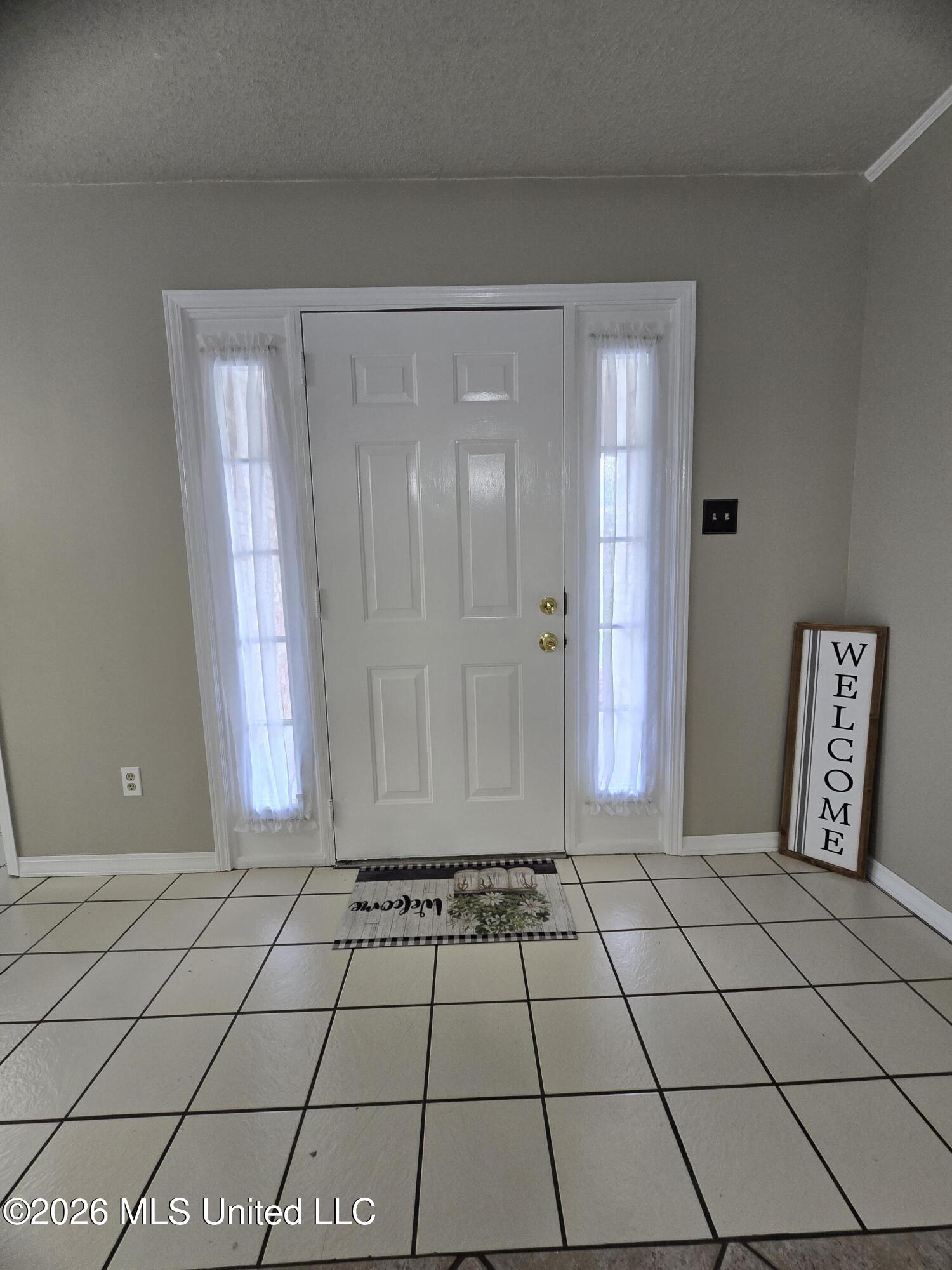 1413 Hide A Way Lane Property Photo 6