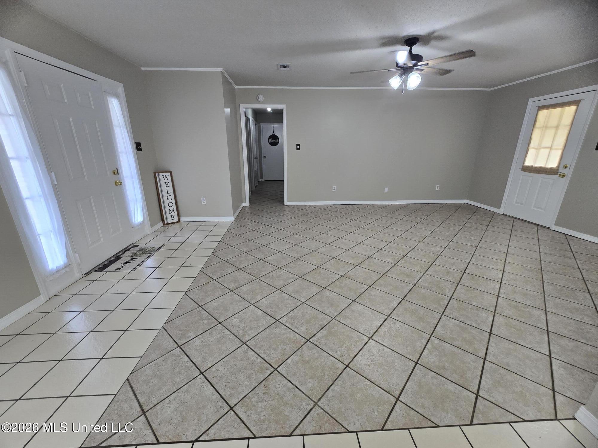 1413 Hide A Way Lane Property Photo 8