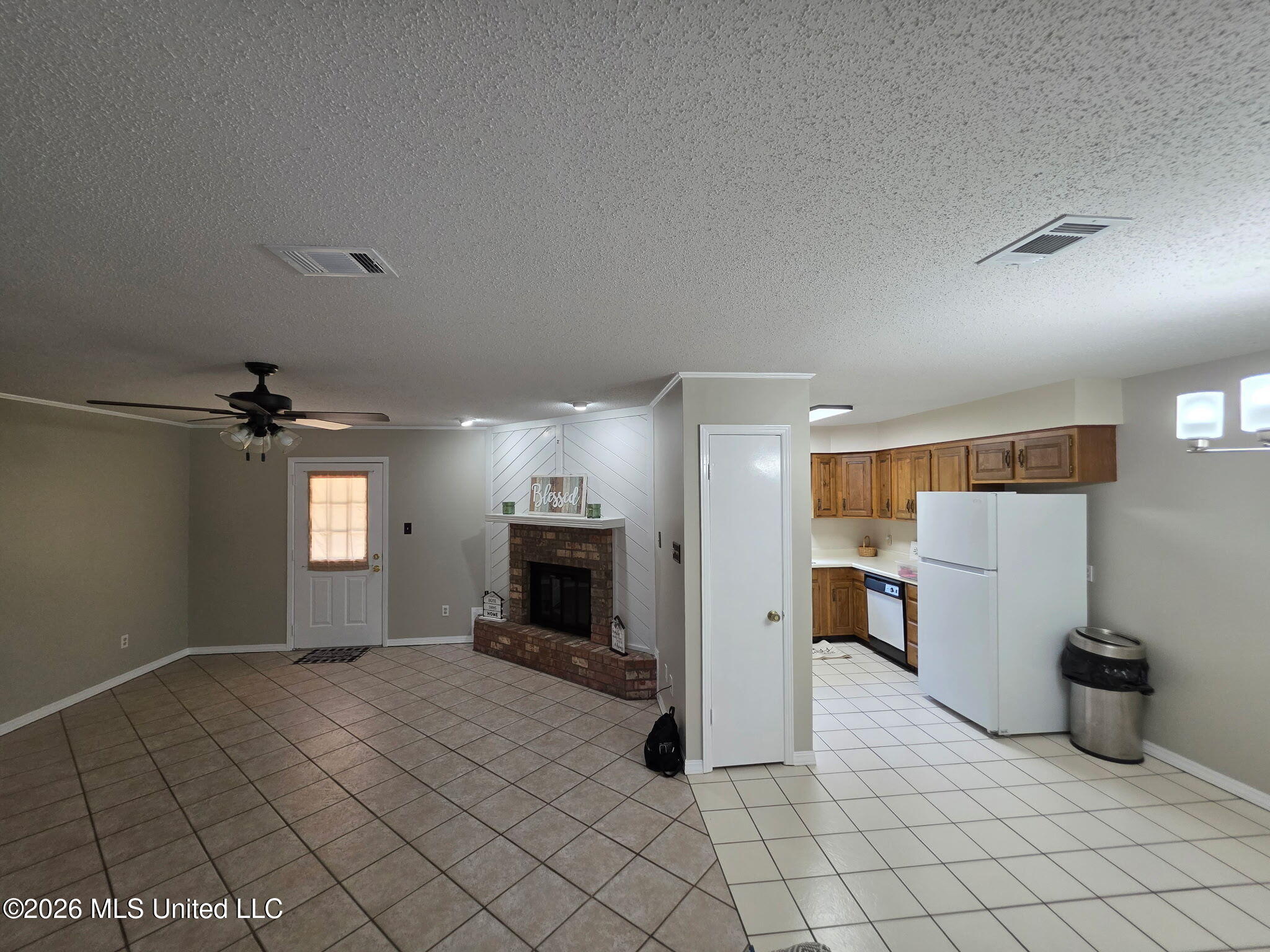 1413 Hide A Way Lane Property Photo 16