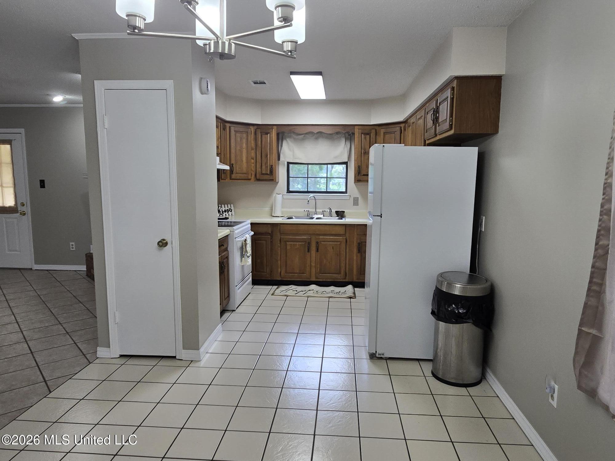 1413 Hide A Way Lane Property Photo 28