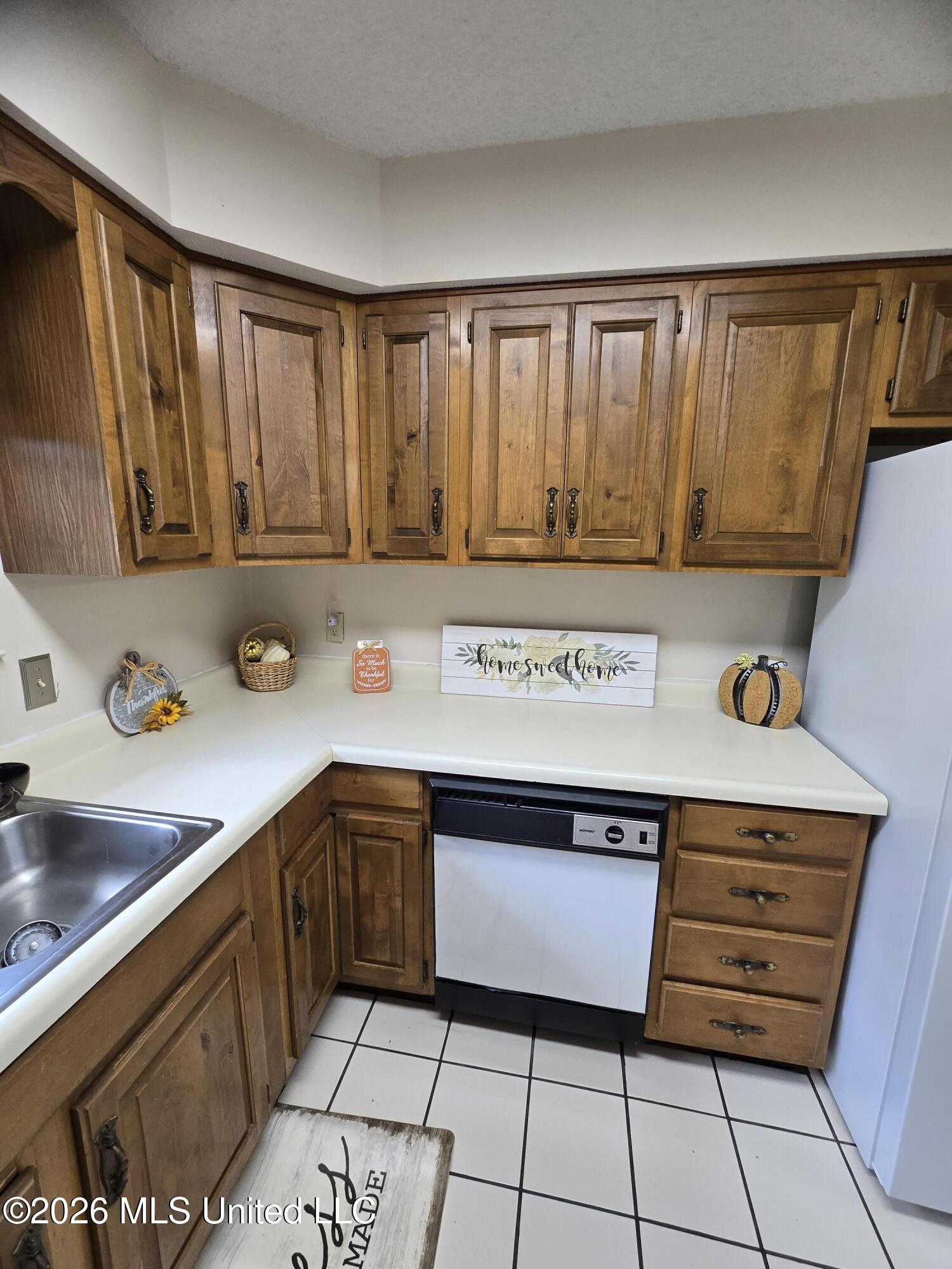 1413 Hide A Way Lane Property Photo 29