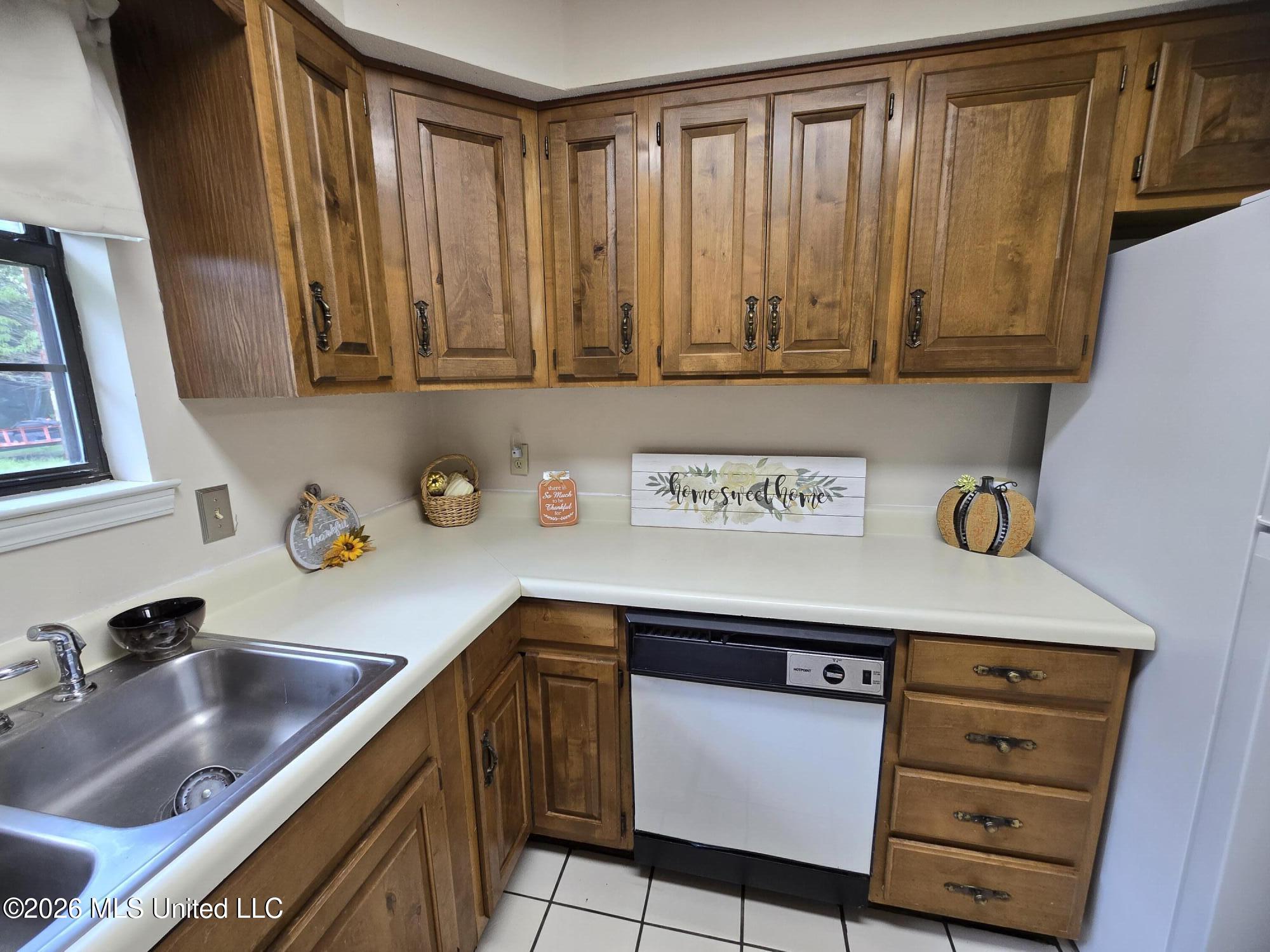 1413 Hide A Way Lane Property Photo 32