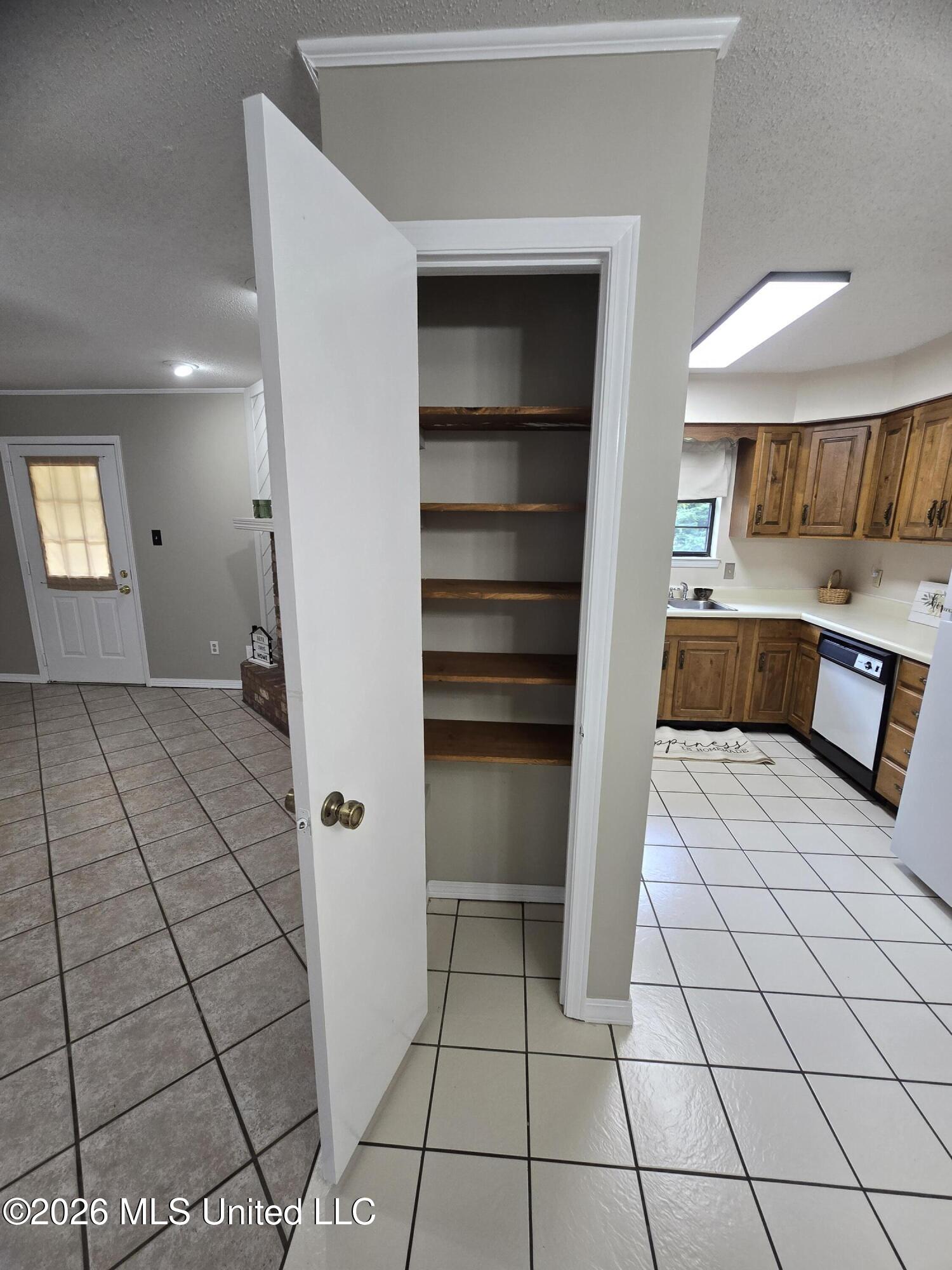 1413 Hide A Way Lane Property Photo 33