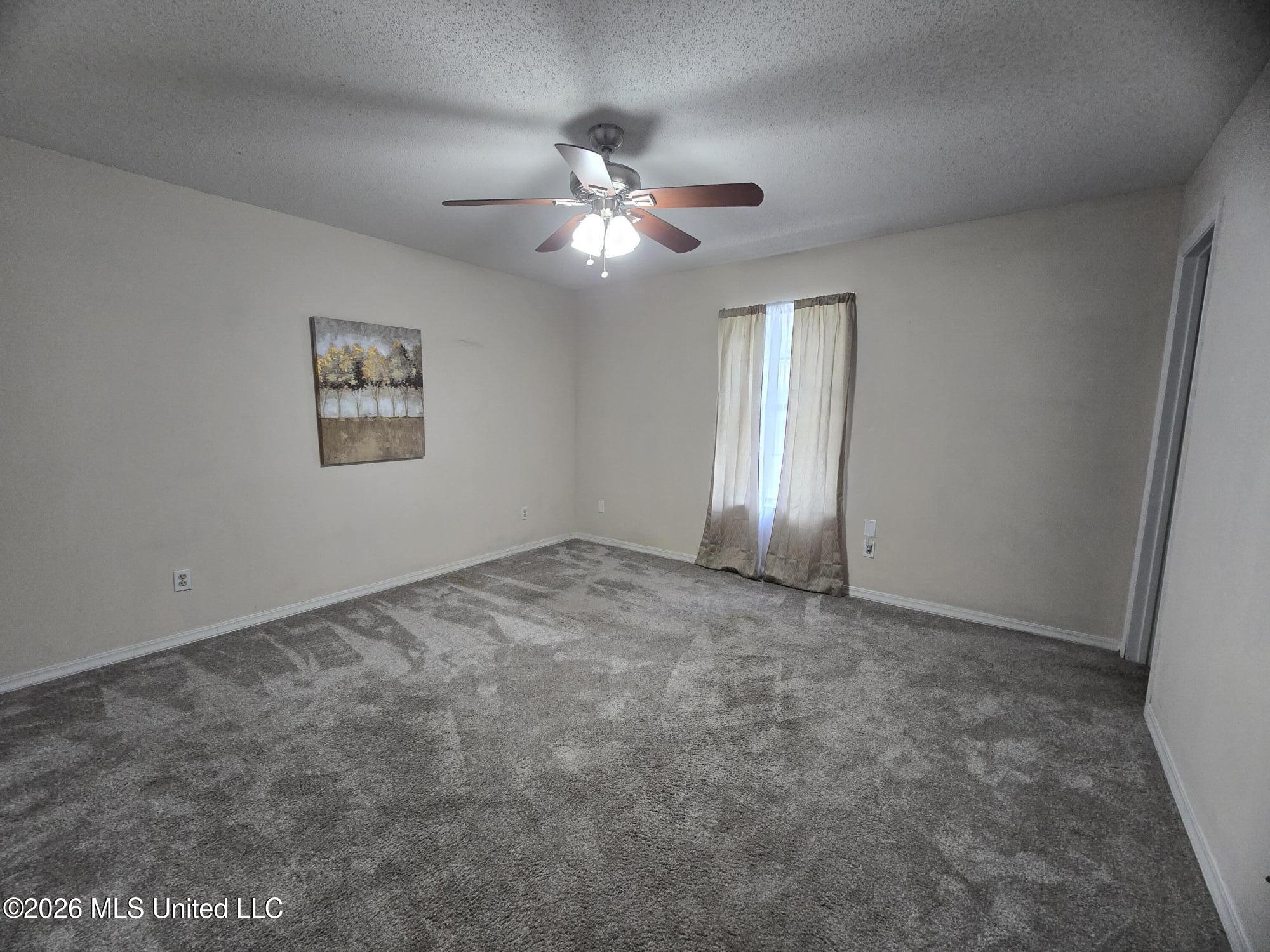 1413 Hide A Way Lane Property Photo 43