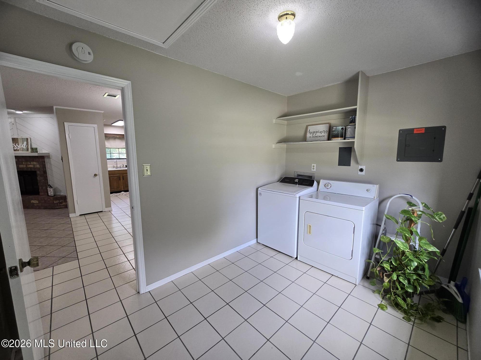 1413 Hide A Way Lane Property Photo 72