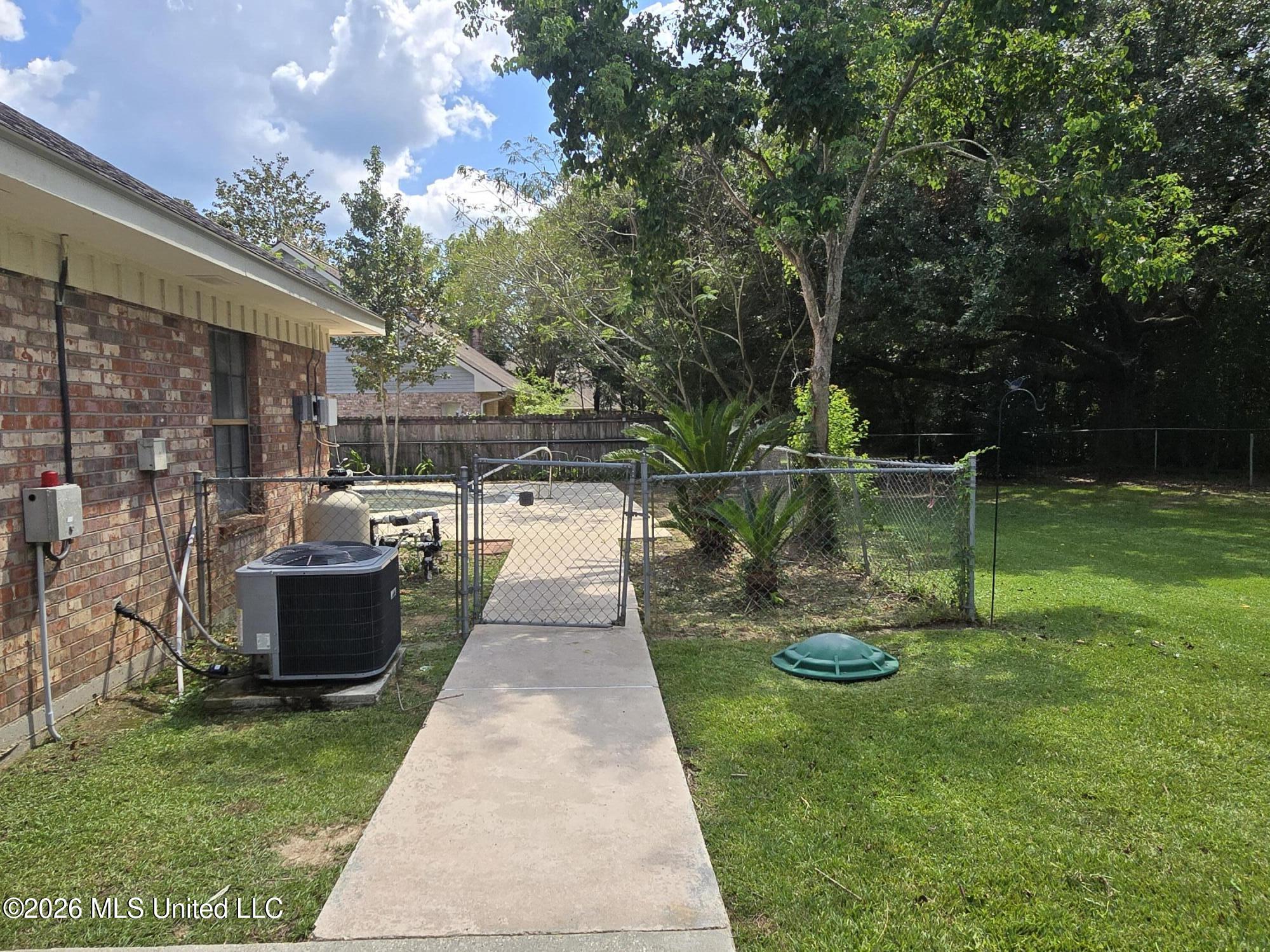 1413 Hide A Way Lane Property Photo 100