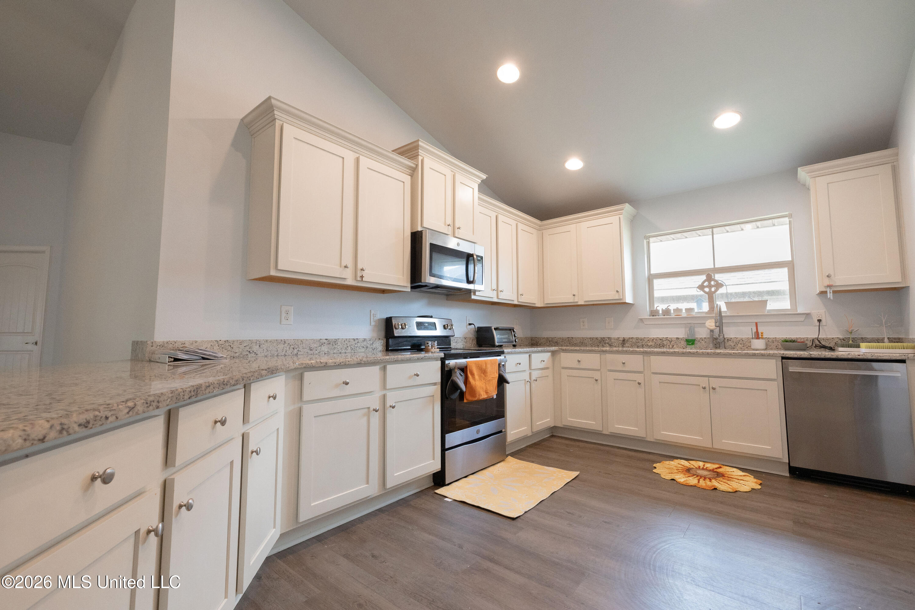 14482 Canal Loop Property Photo 7